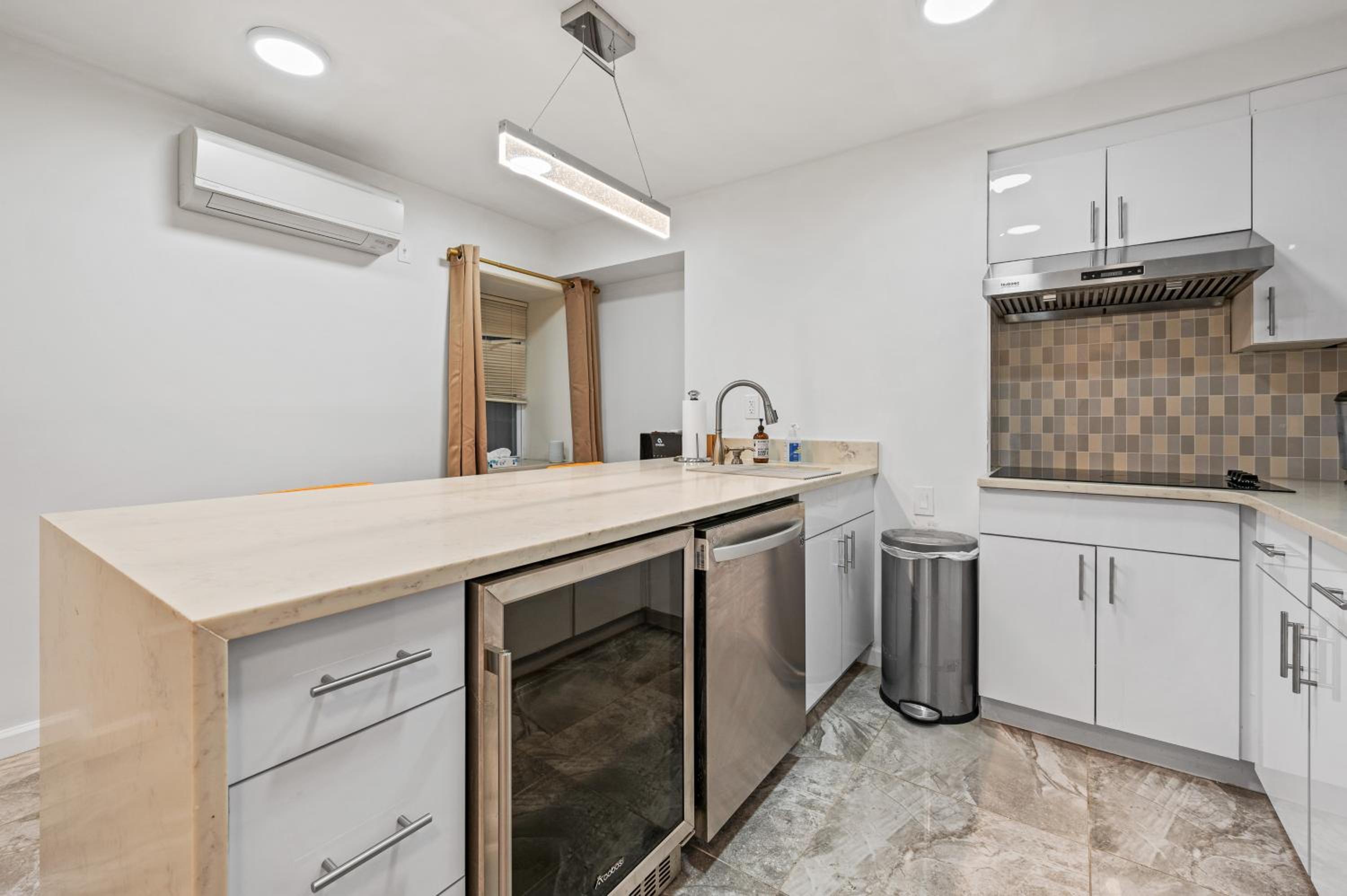 Three-Bedroom Suite photo 2