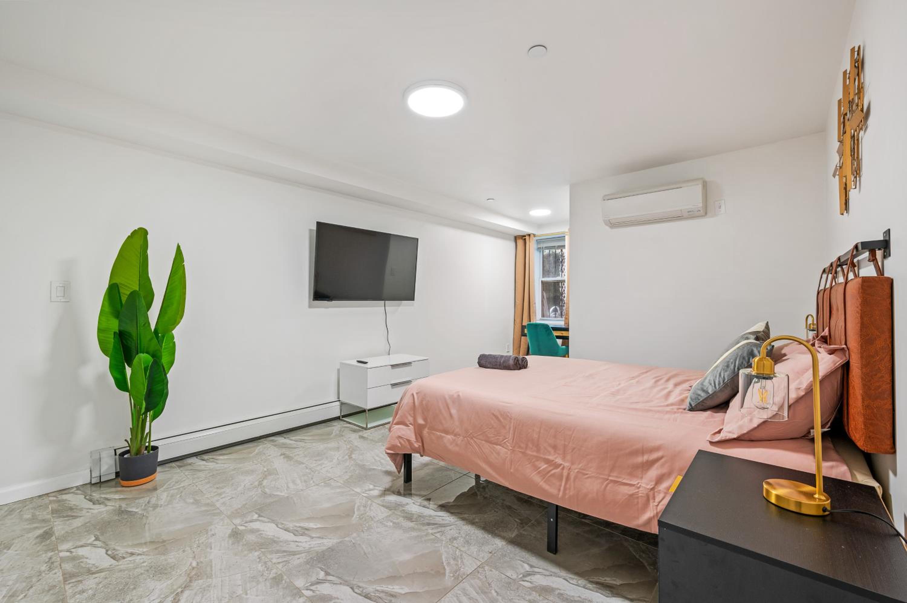 Three-Bedroom Suite photo 3