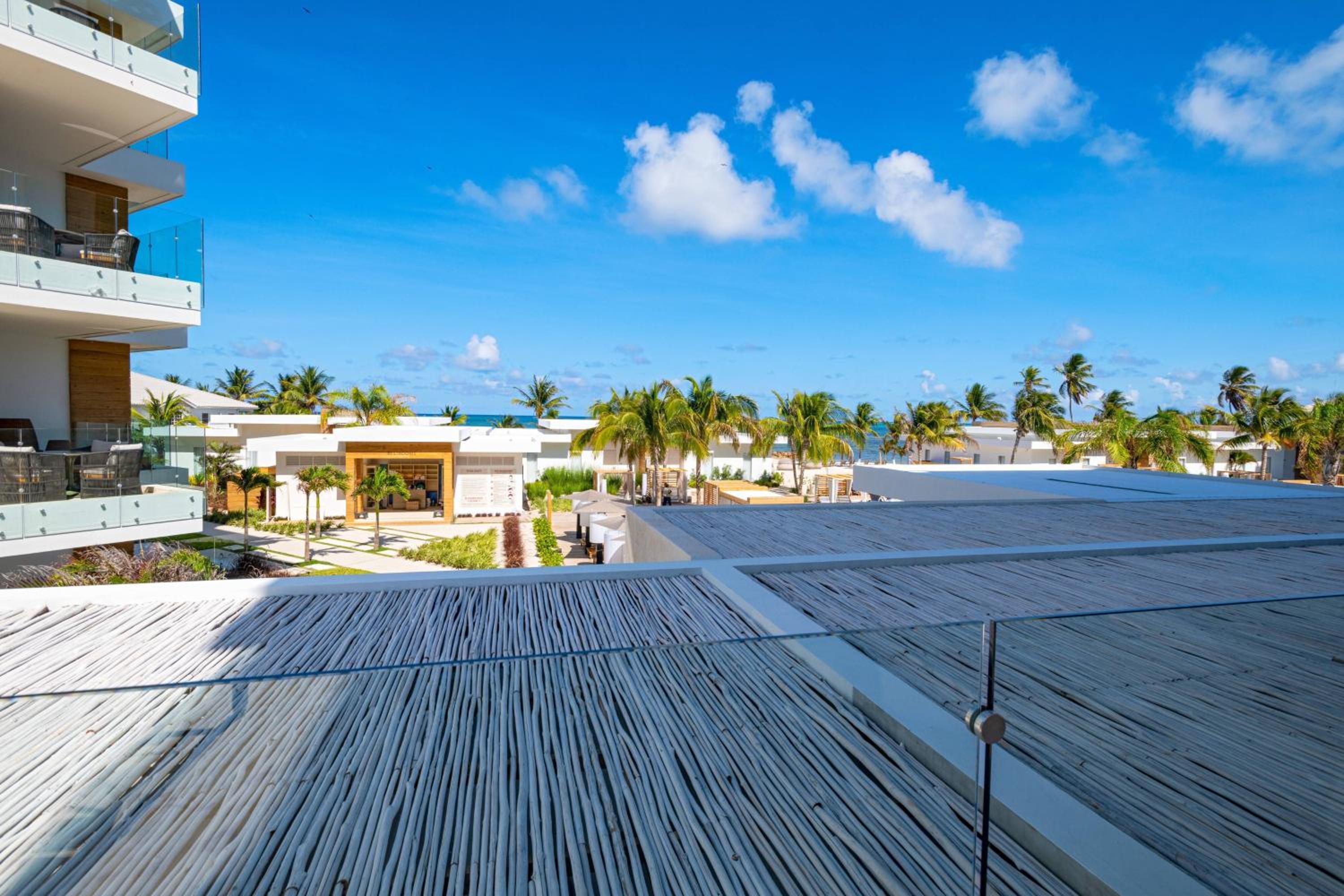 Two Bedroom Suite with Two King Beds and Balcony (Non Smoking) - Photo 2
