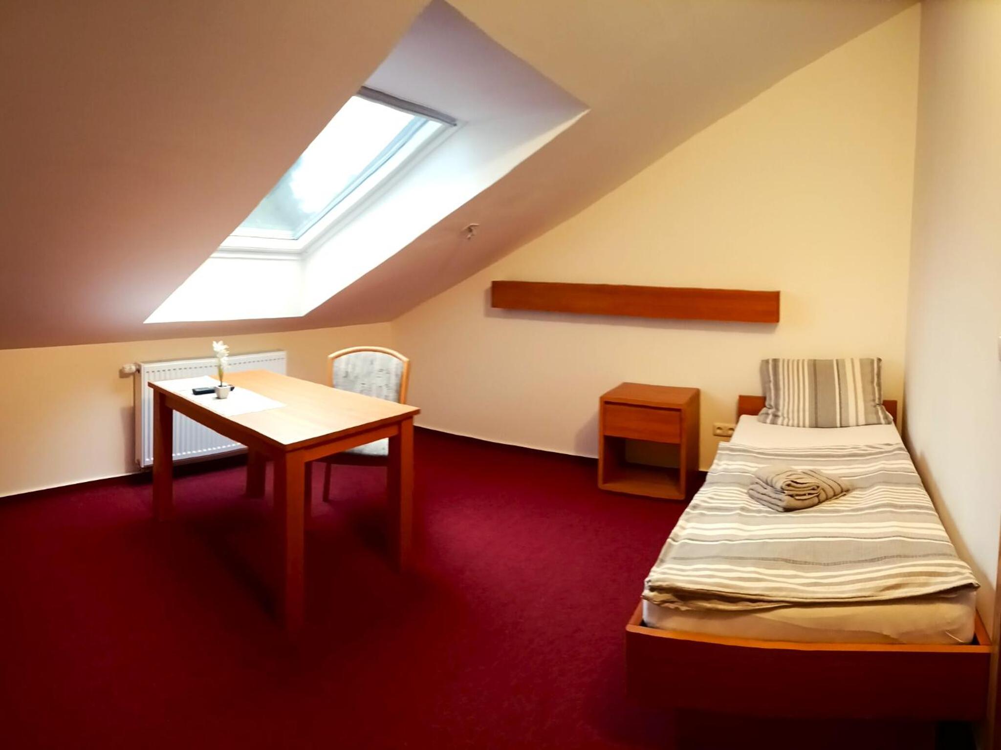 Single Room with Private Bathroom photo 3