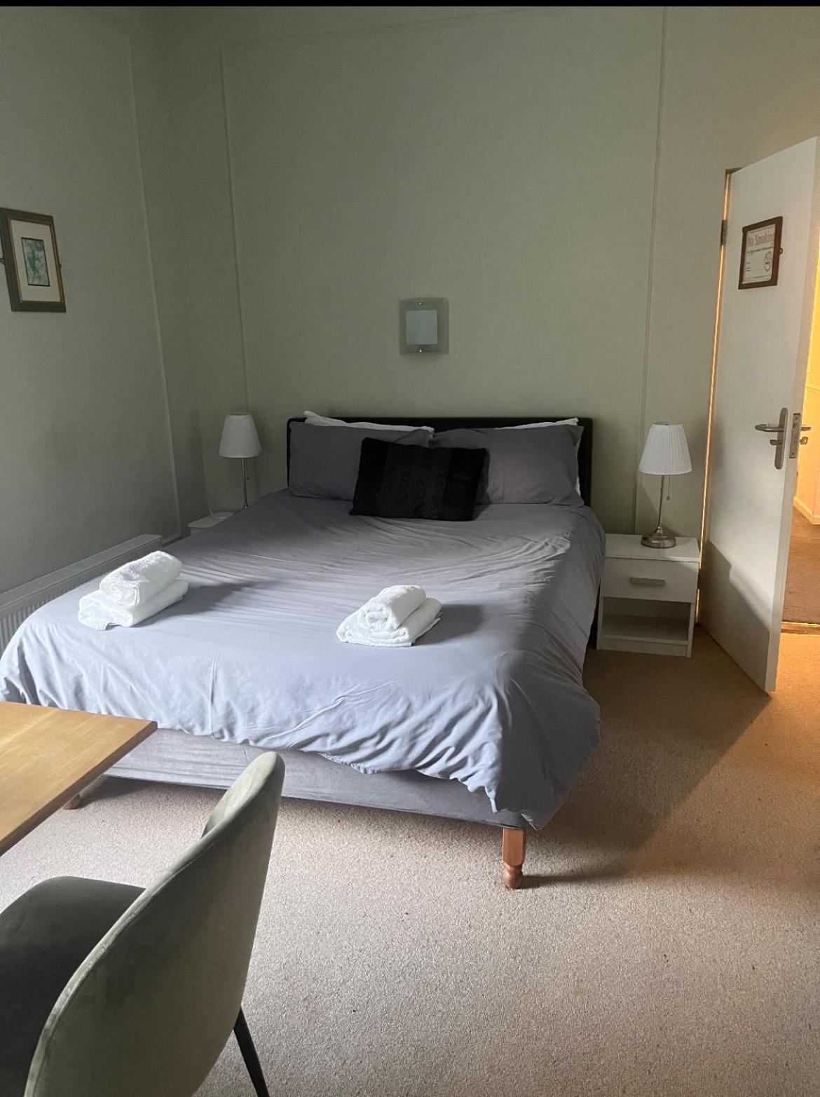 Deluxe Double Room with Shower
