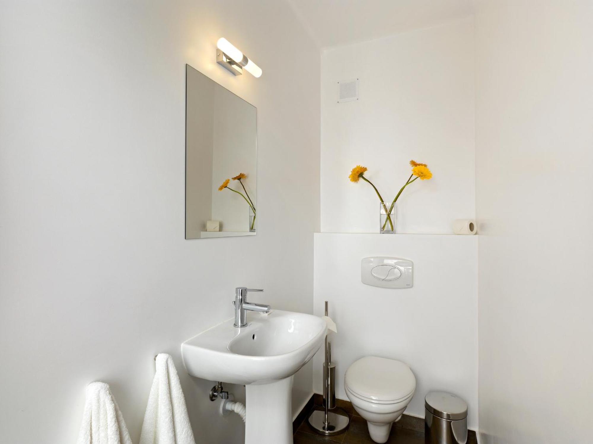 Duplex Apartment with Sea View - Photo 9