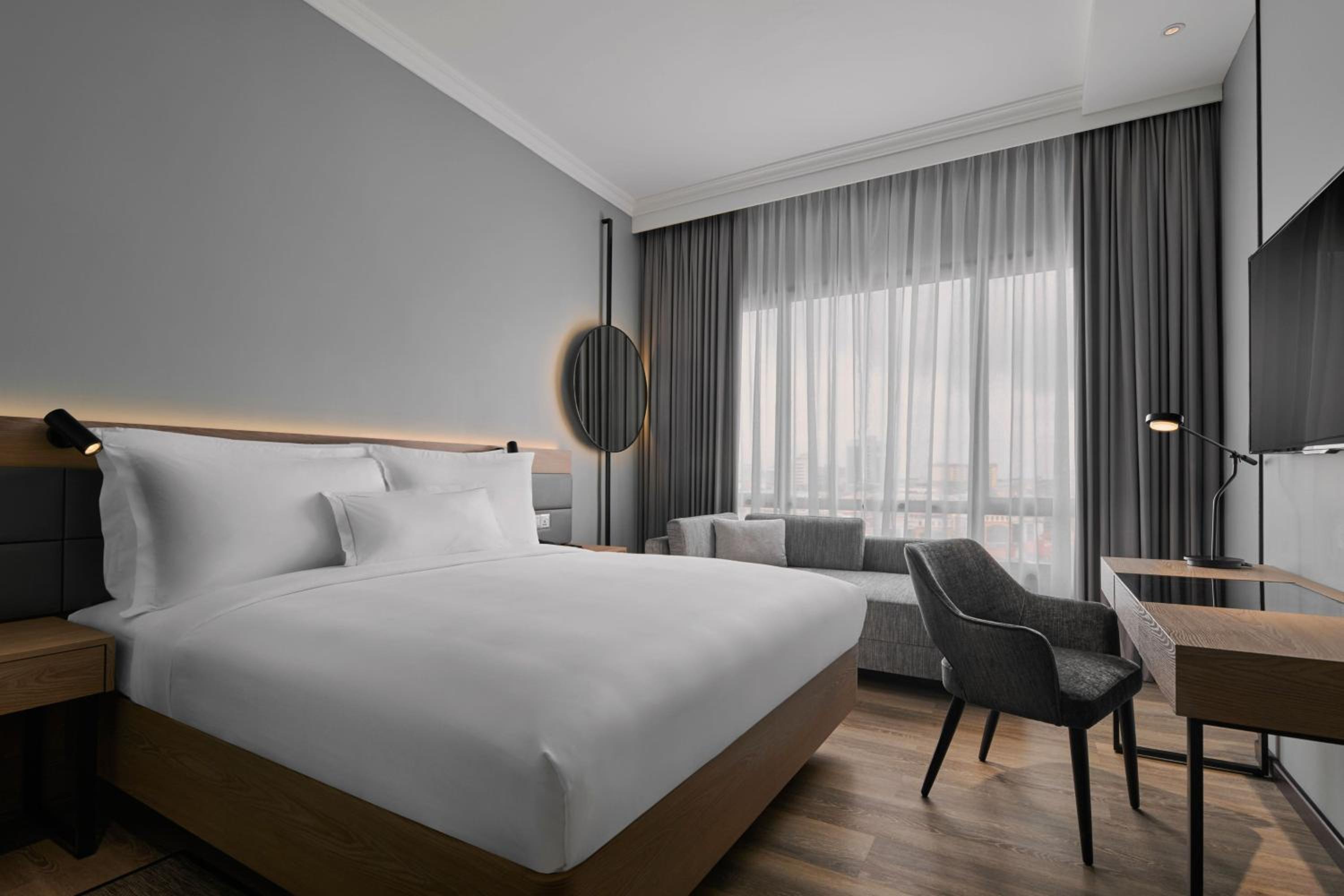 Premium King, Guest room, 1 King, Sofa bed - Photo 6