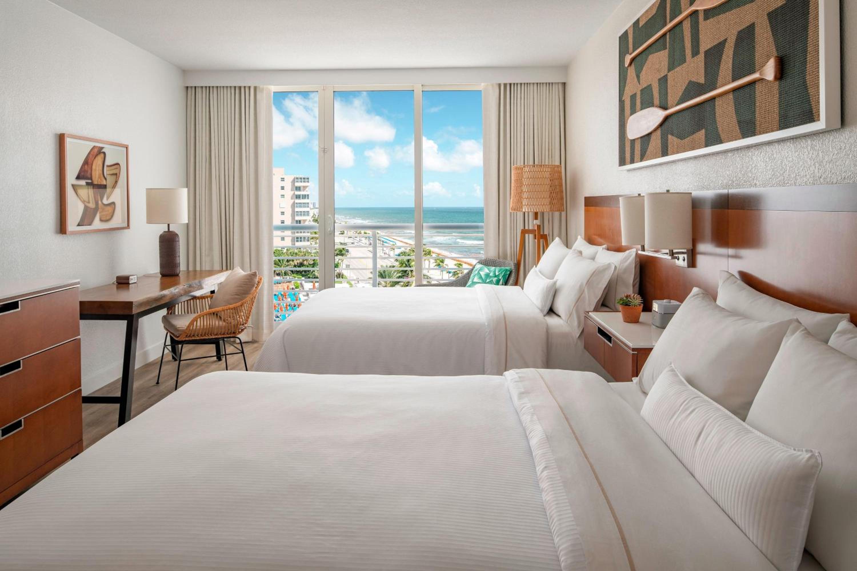 Guest room, 2 Double, Partial ocean view - Photo 1