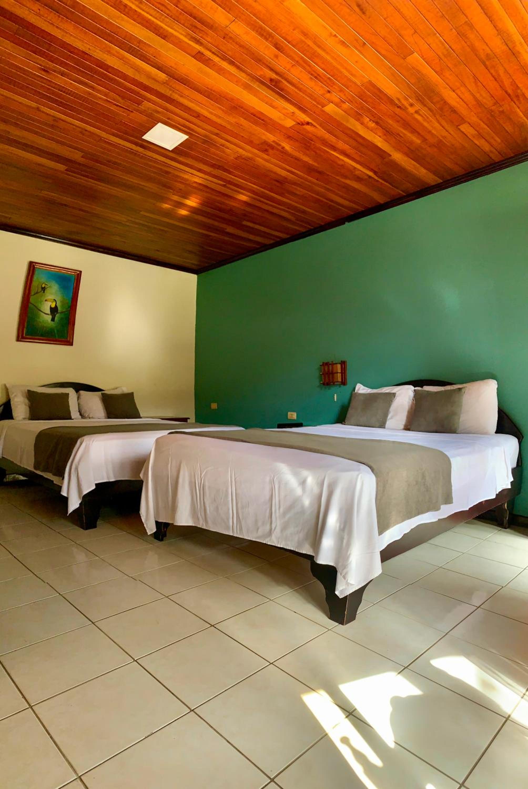 Deluxe Double Room with Two Double Beds - Photo 5