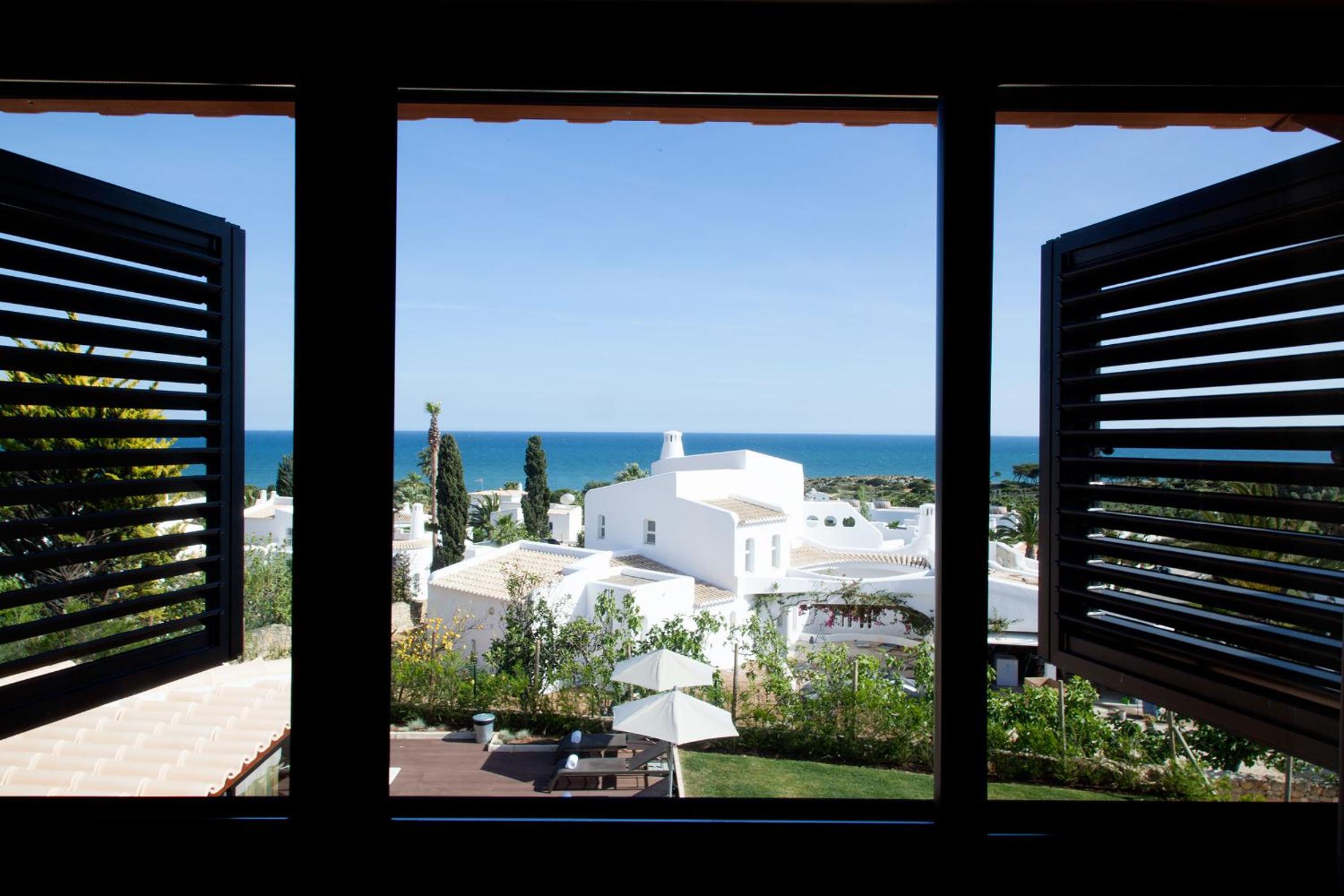 Superior Double Room with Sea View - Photo 4