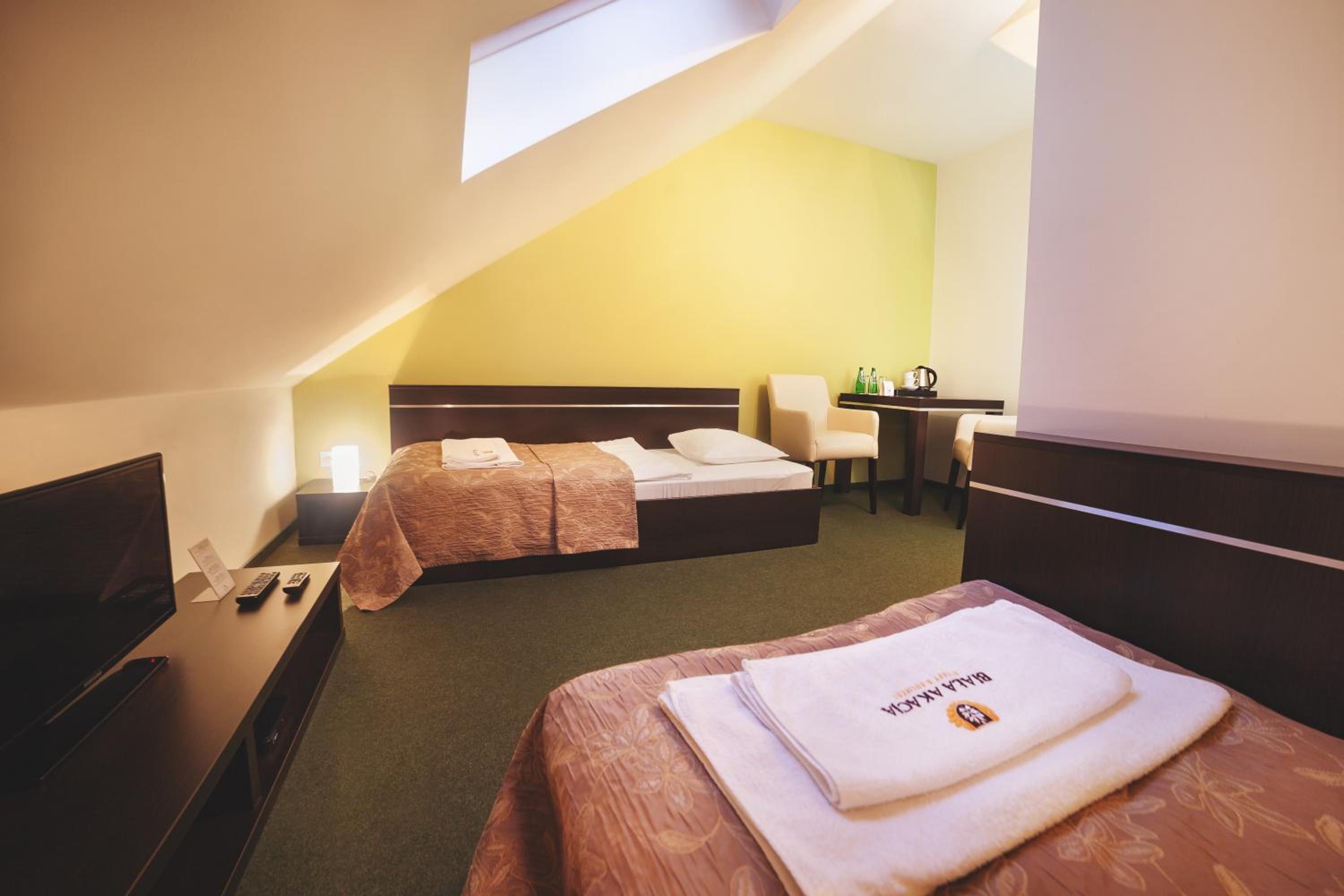 Twin Room - Photo 1