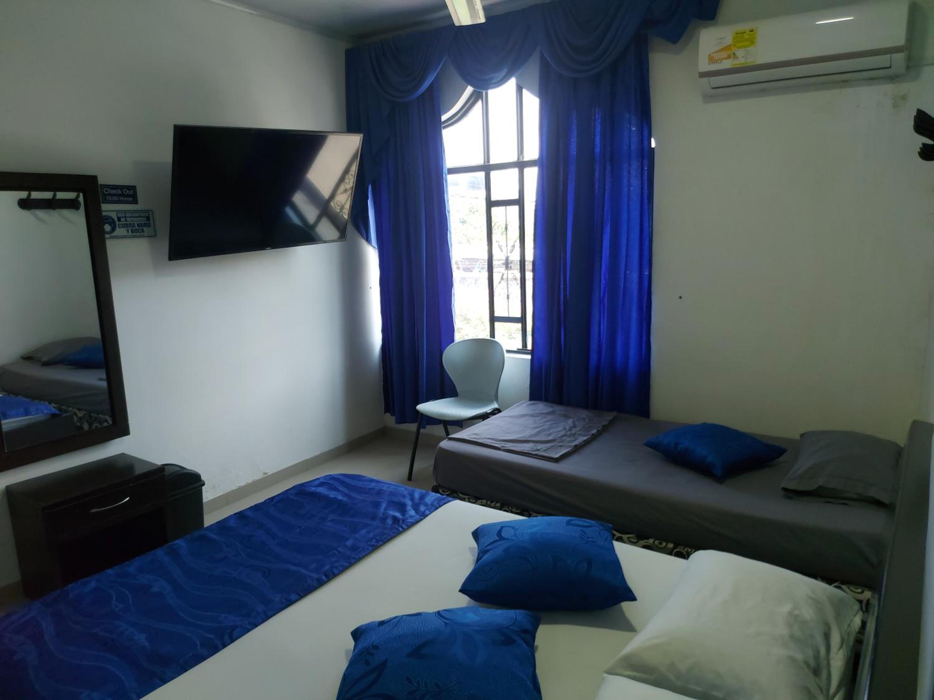 Basic Triple Room photo 2