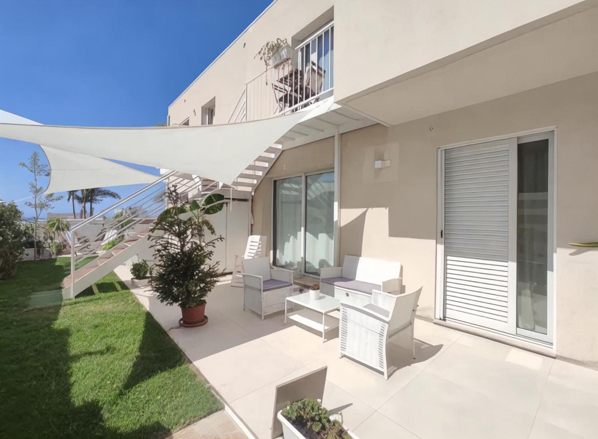 One-Bedroom Apartment with Garden