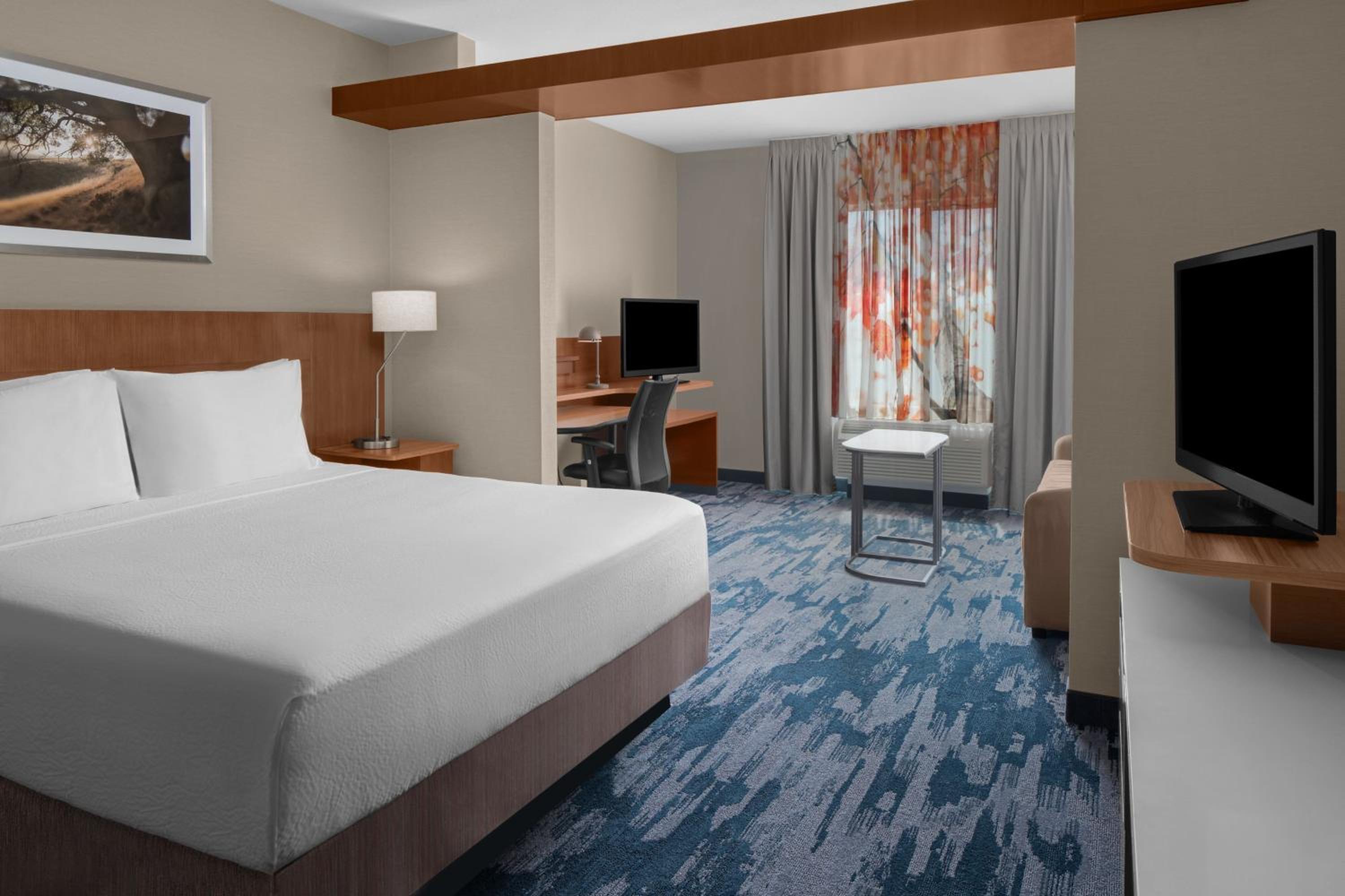 Executive King Suite wth Sofa Bed and Roll-In Shower - Mobility and Hearing Accessible photo 2