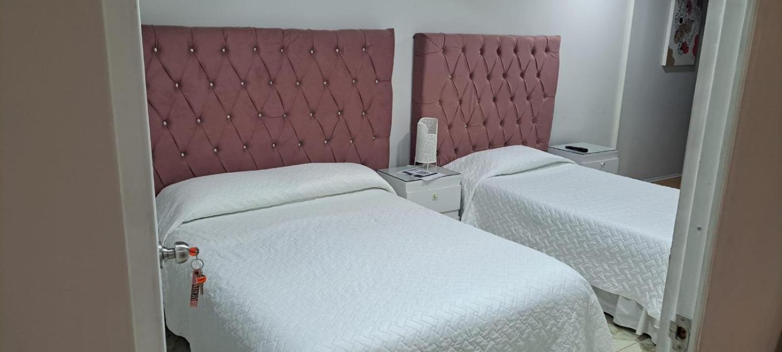 Quadruple Room with Bathroom - Photo 10