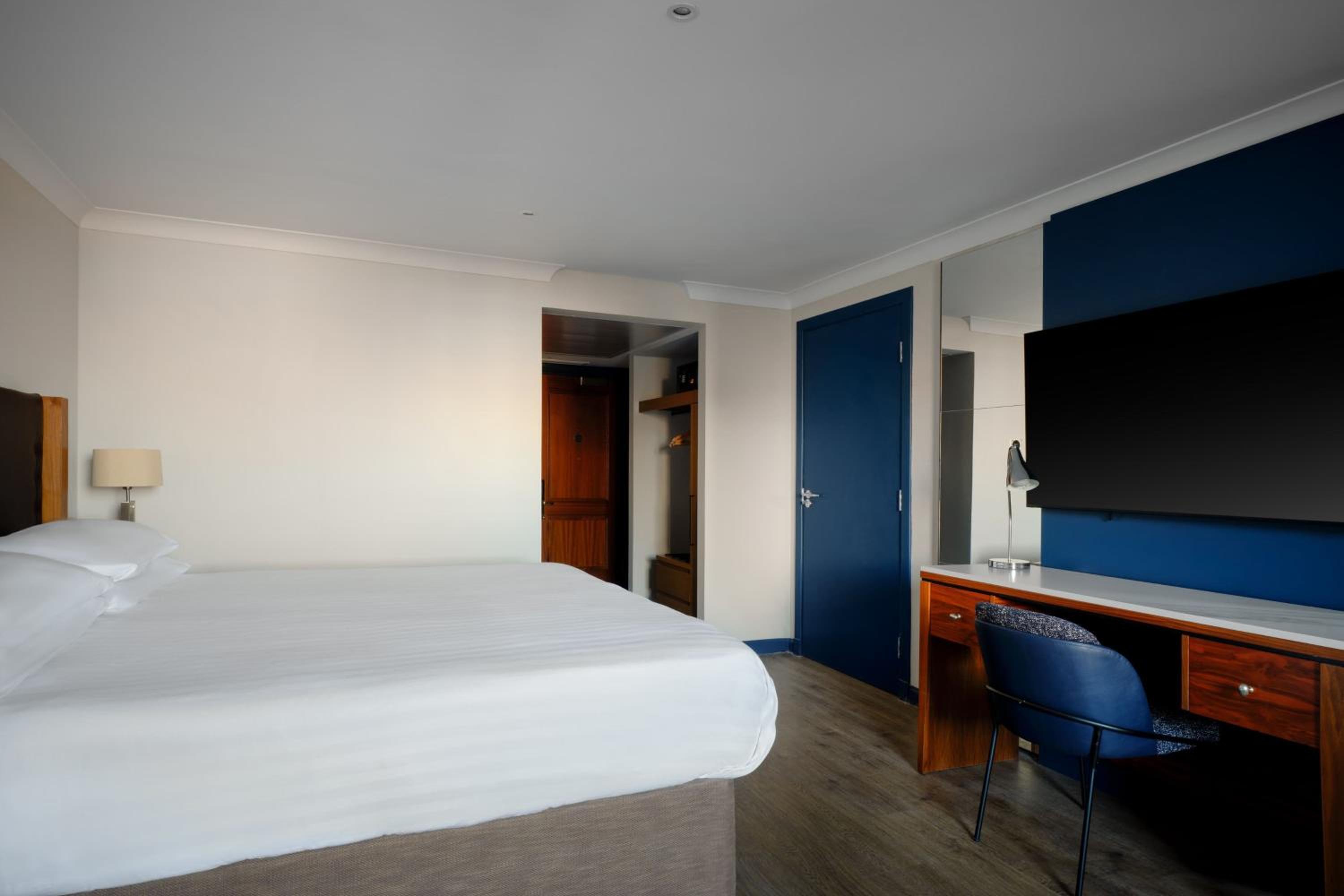 Club King Room - Executive Lounge Access thumbnail 6