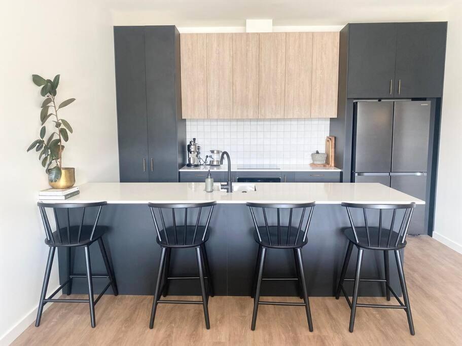Two-Bedroom Apartment with Balcony photo 2