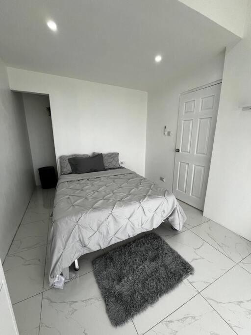 Three-Bedroom Apartment photo 1