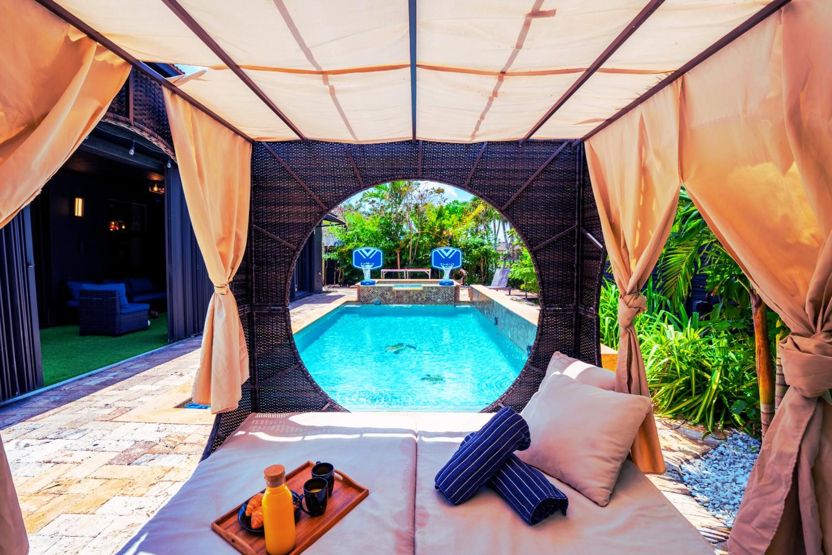 Villa photo 2