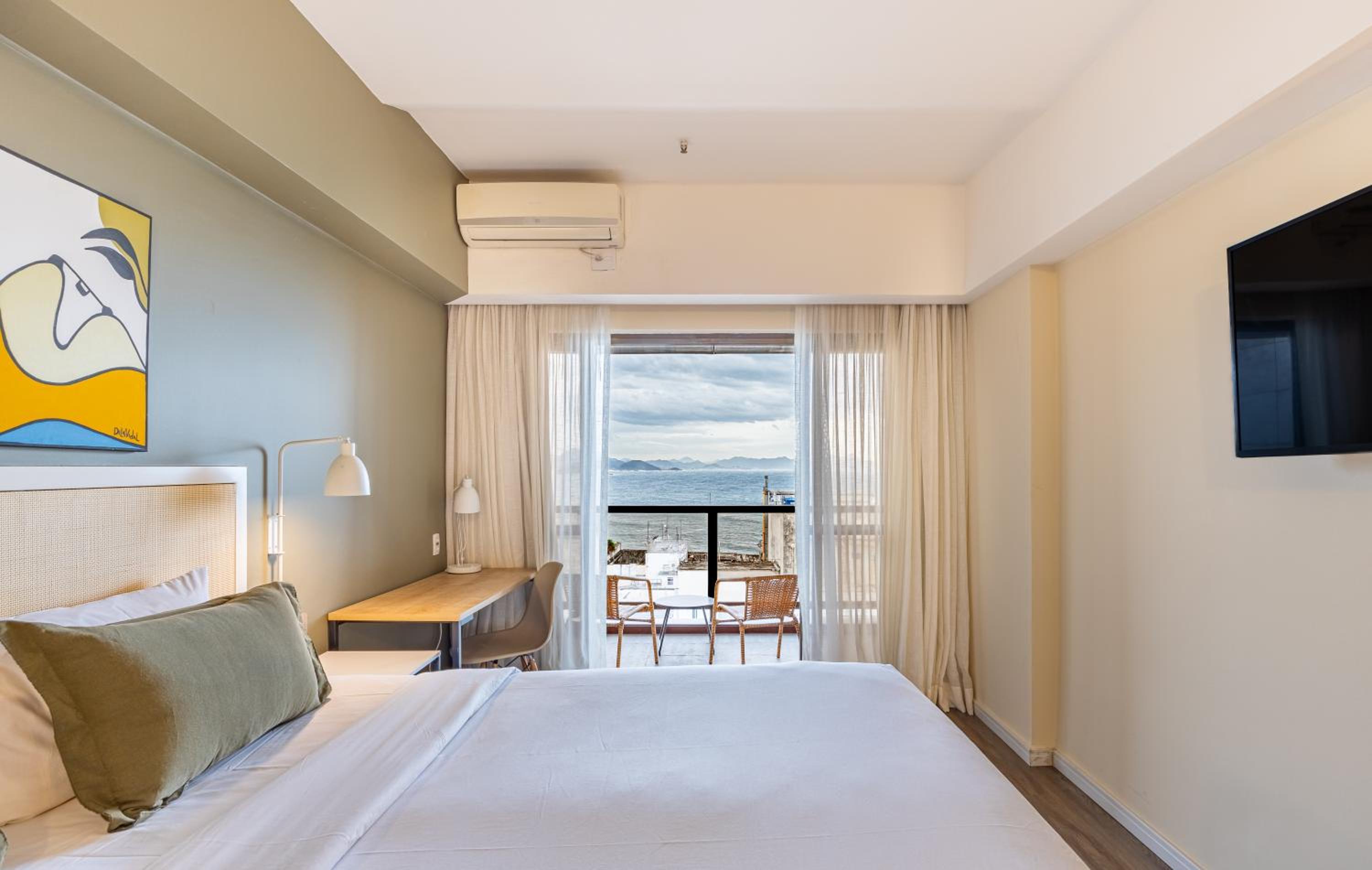 Deluxe Double Room with Partial Sea View