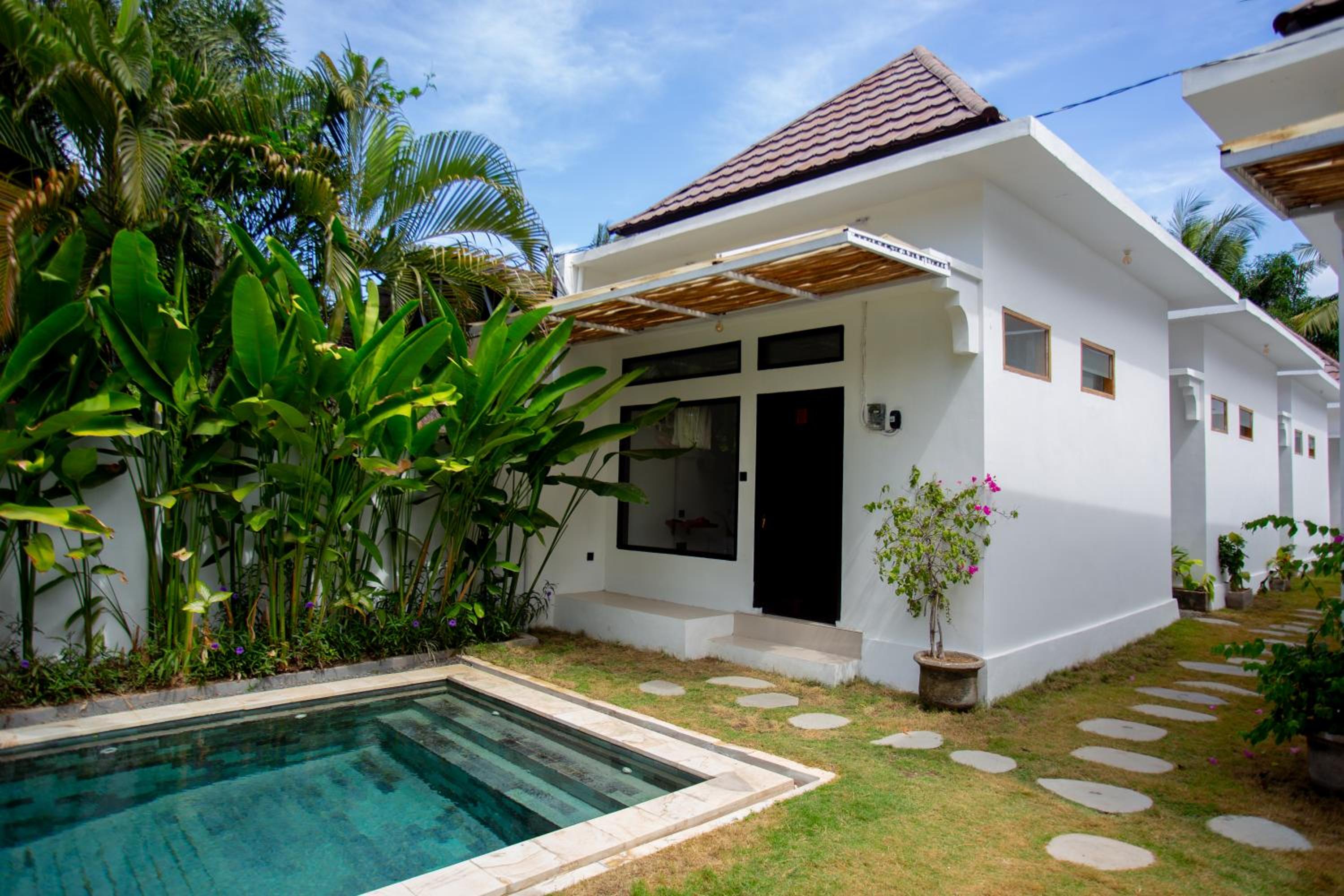 Studio with Private Kitchen & Free Gym Access