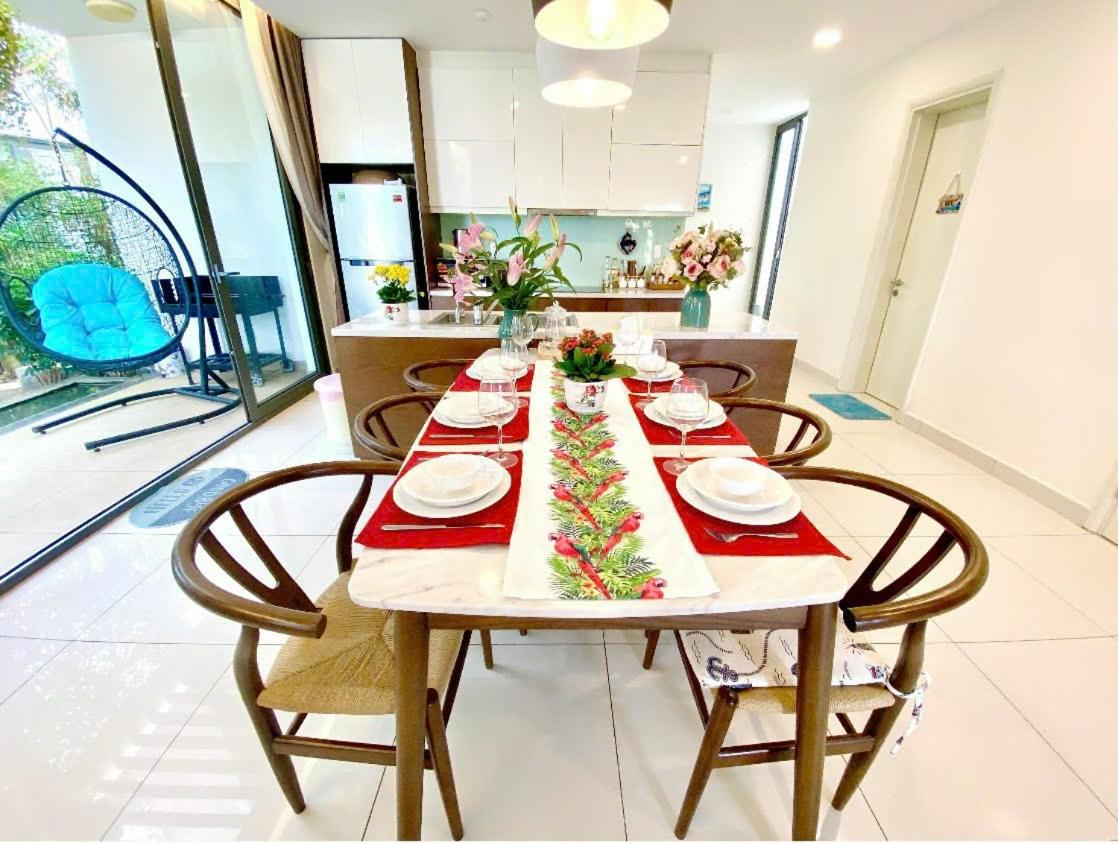Three-Bedroom House photo 2