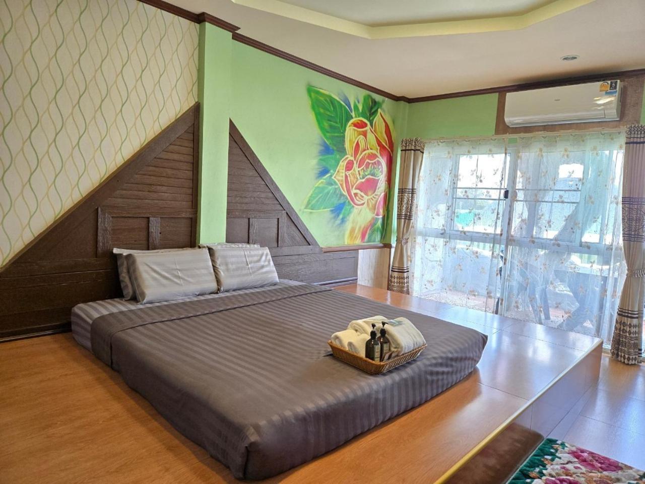 Suite with River View - Photo 1