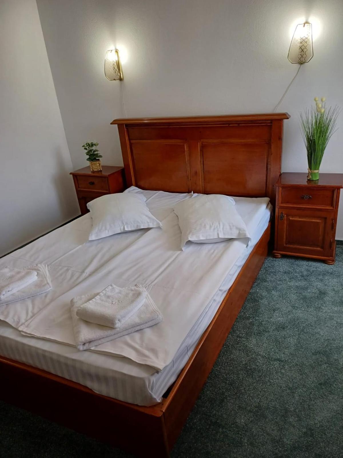 Standard Double Room photo 3