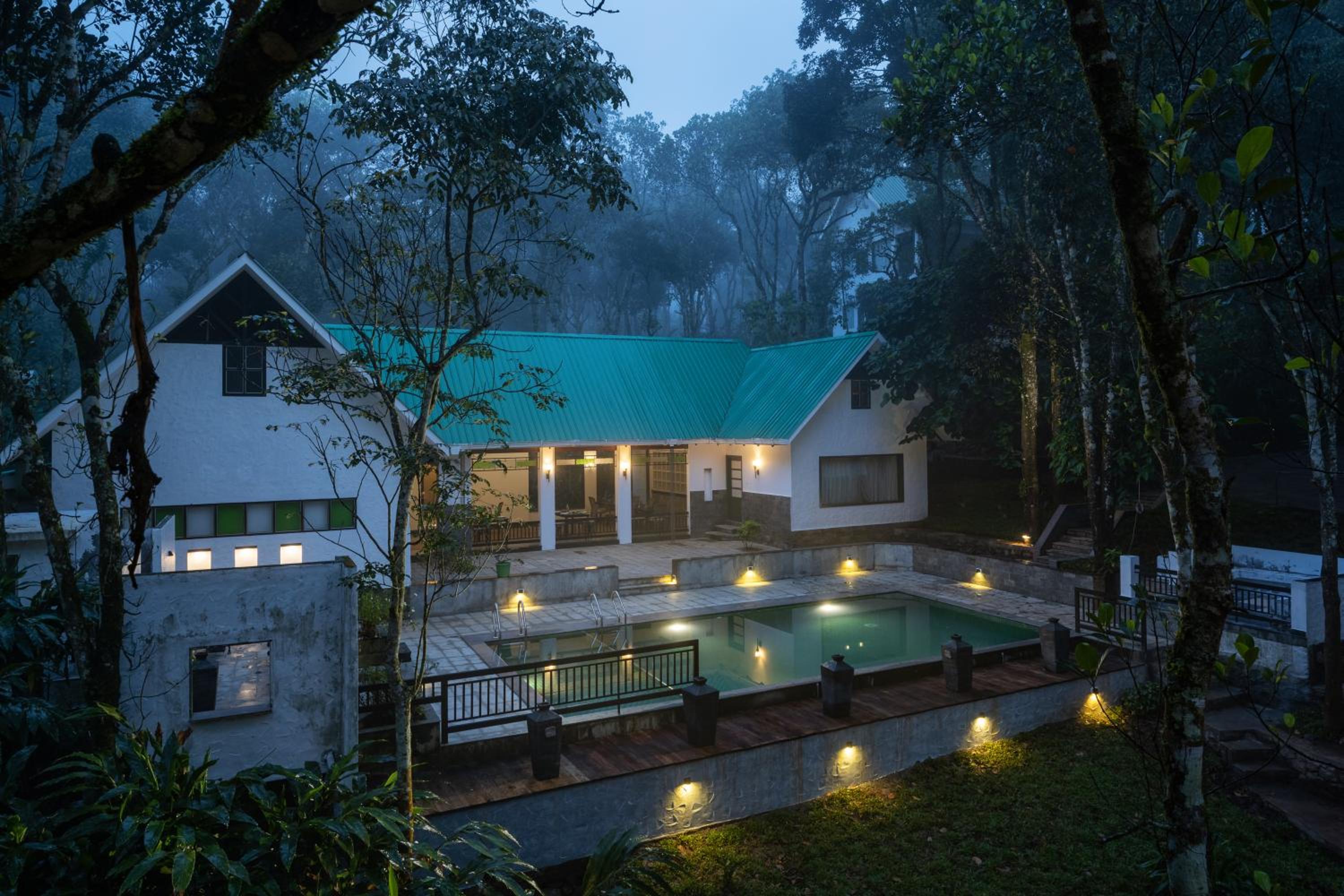 Villa with Private Pool - Photo 4