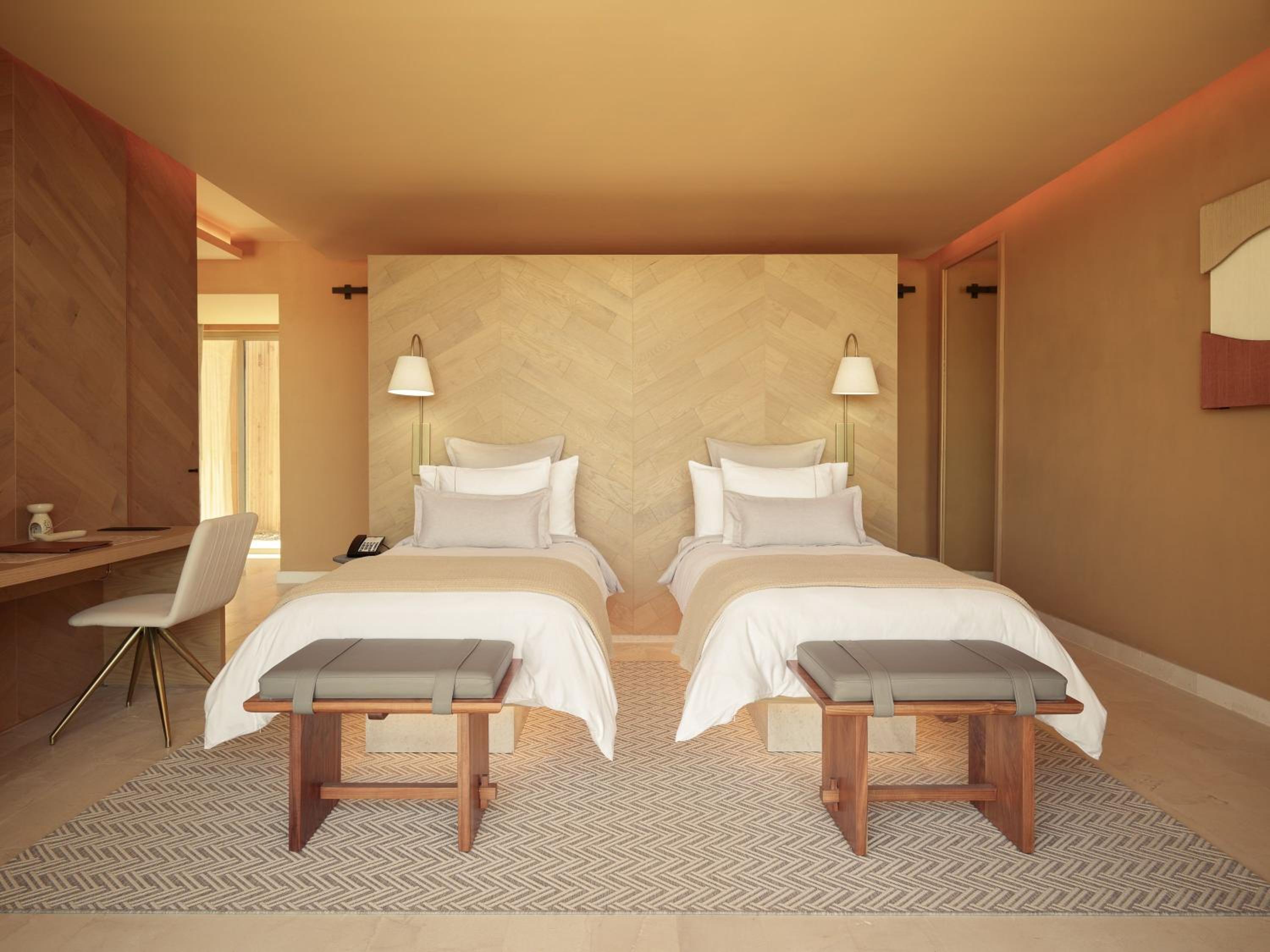 Serenity Pool Suite Twin - Photo 1