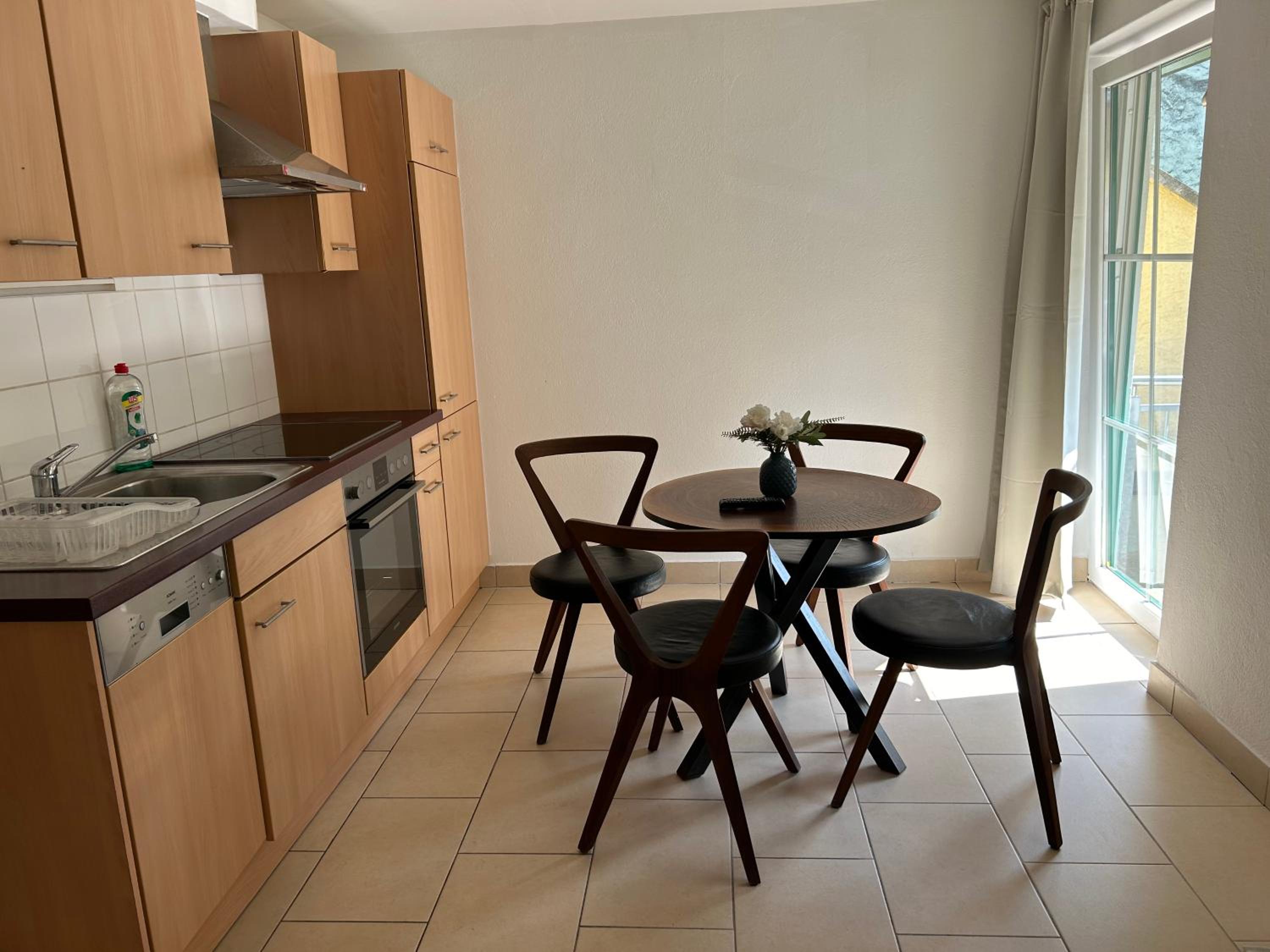 Quadruple Room with Bathroom - Photo 6