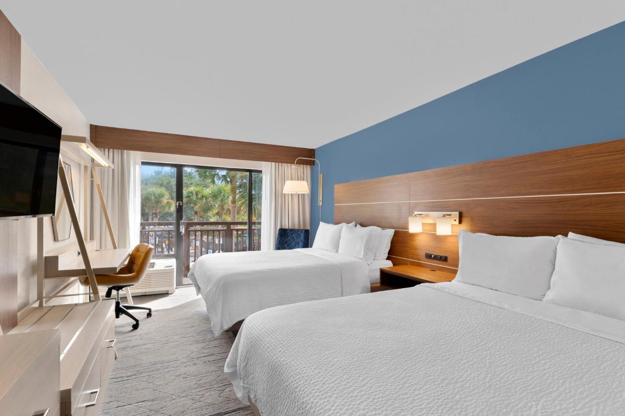 Standard Queen Room with Two Queen Beds and Pool View