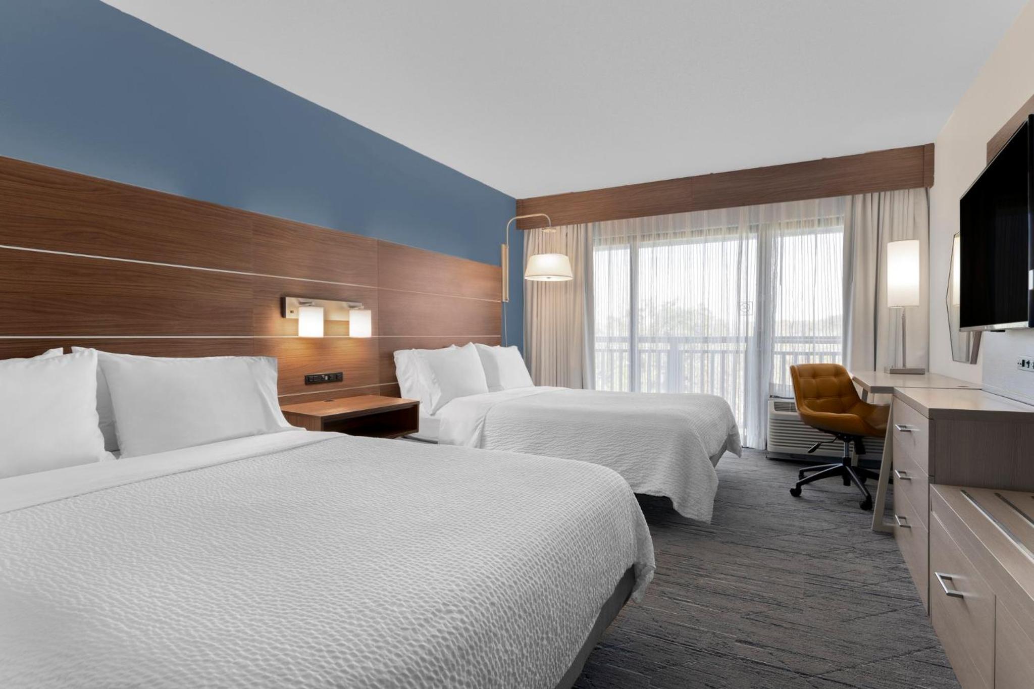 Standard Queen Room with Two Queen Beds and Pool View