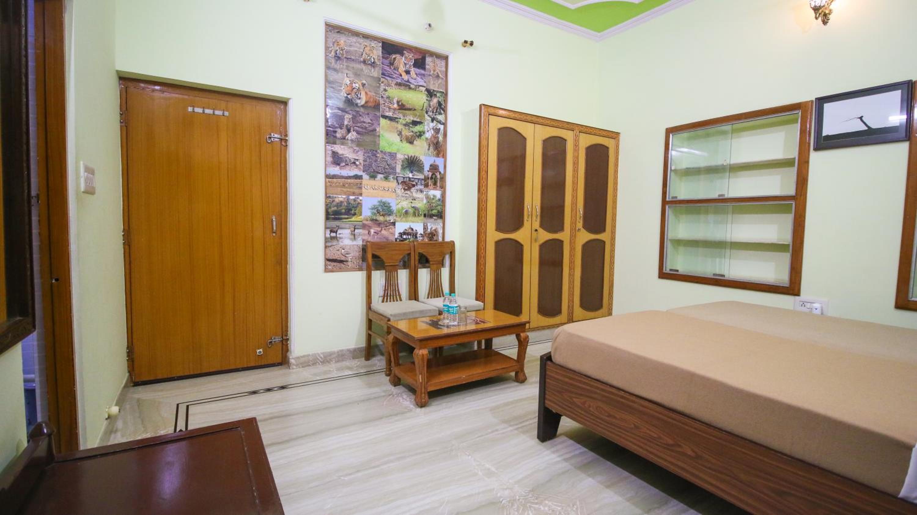 Deluxe Room - Photo 6