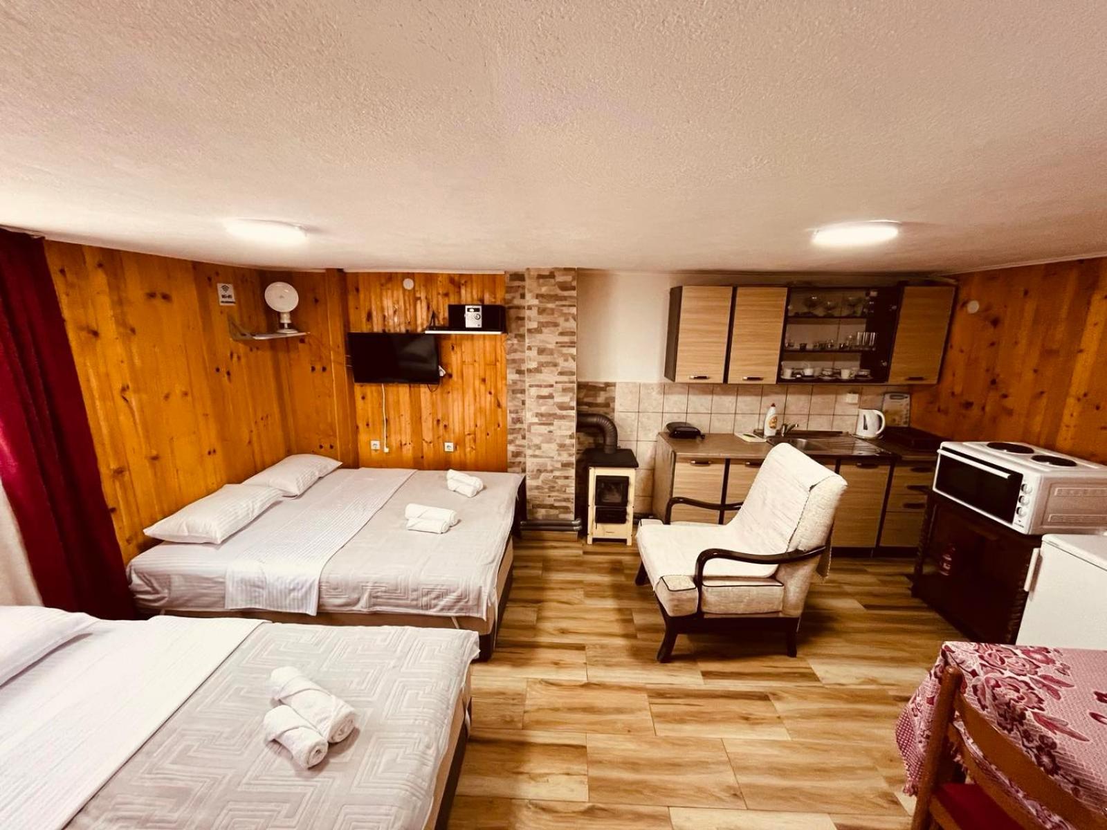 Studio Apartment