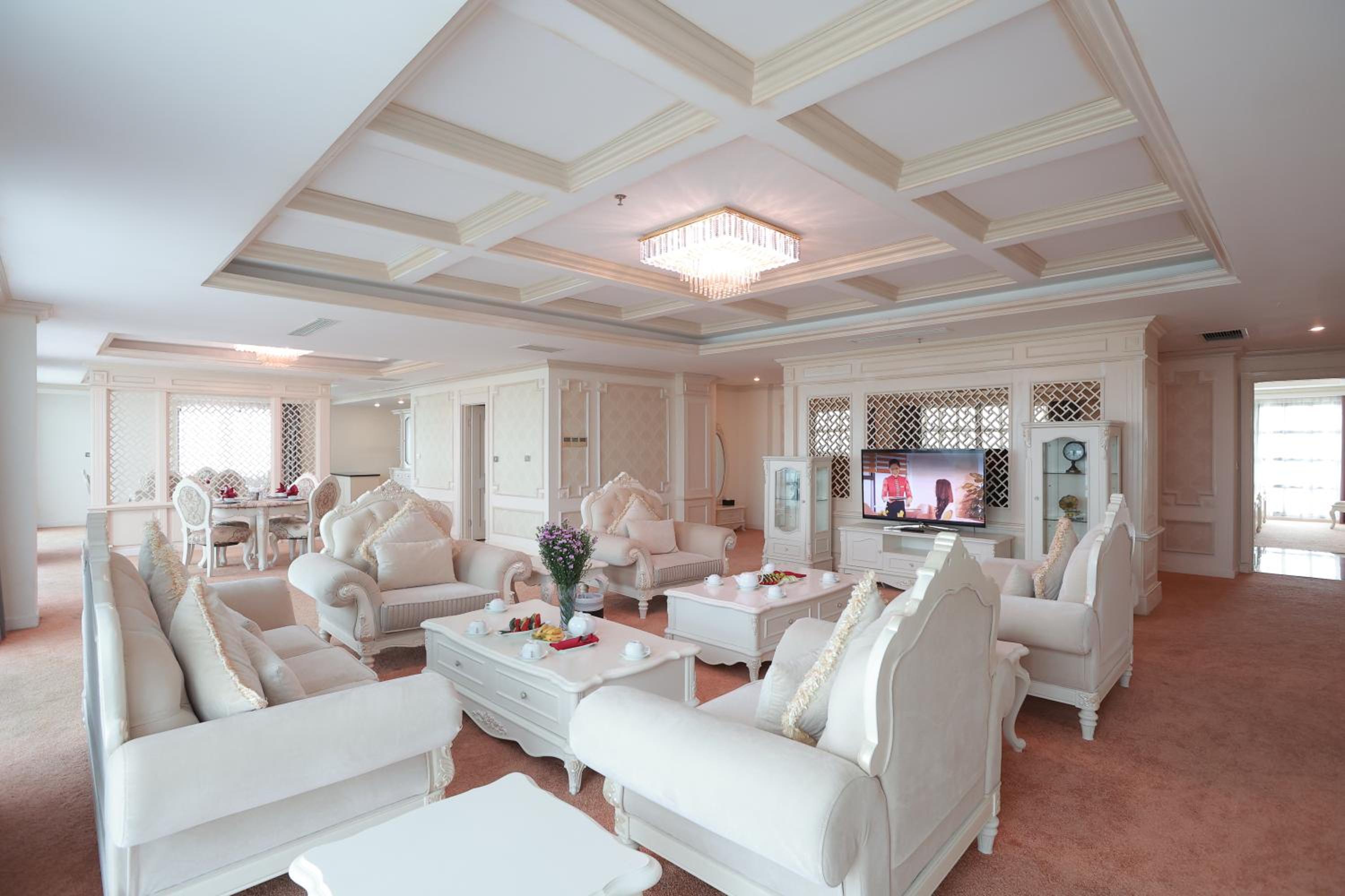 Presidential Suite photo 1