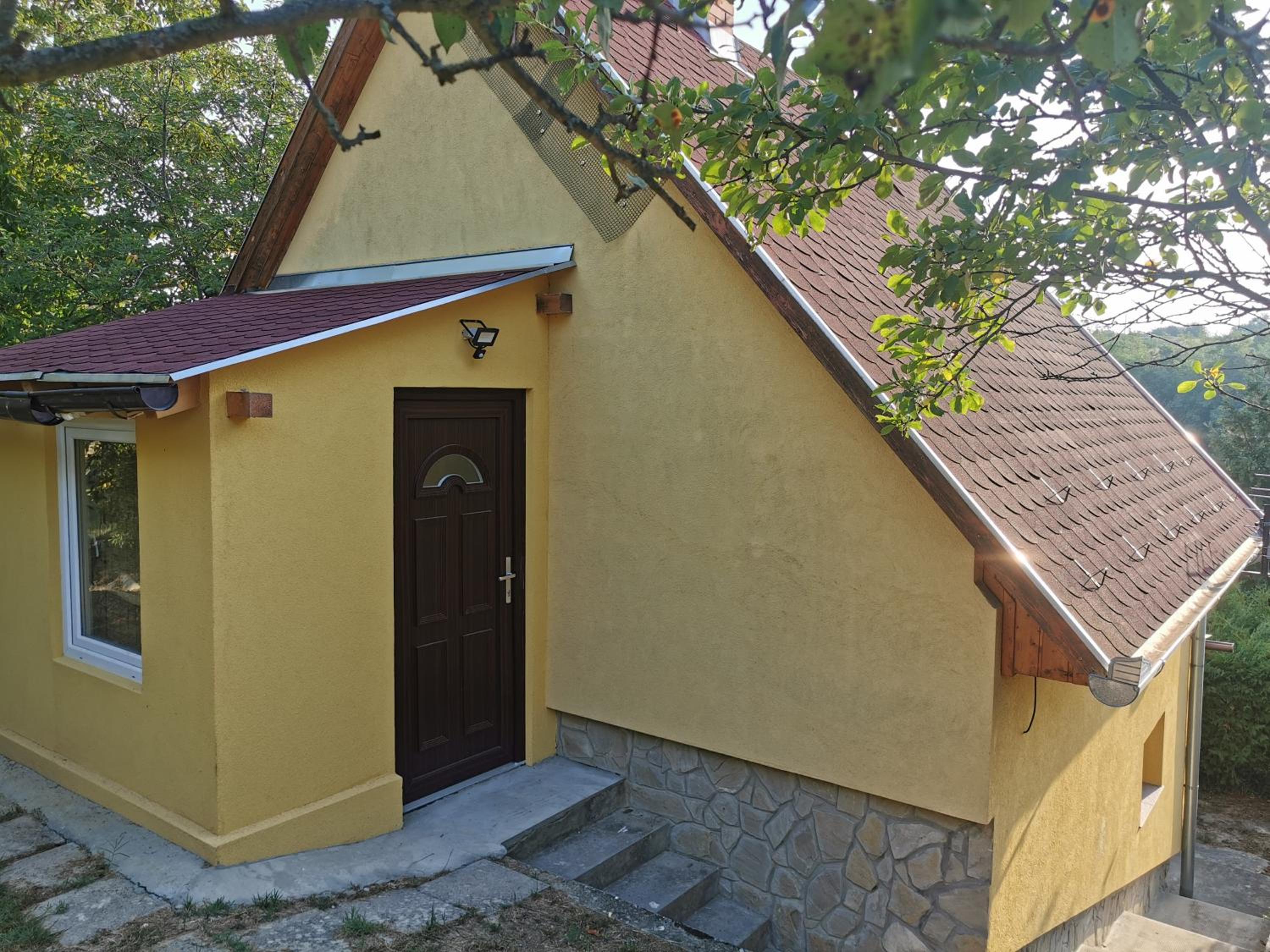 Two-Bedroom House photo 2