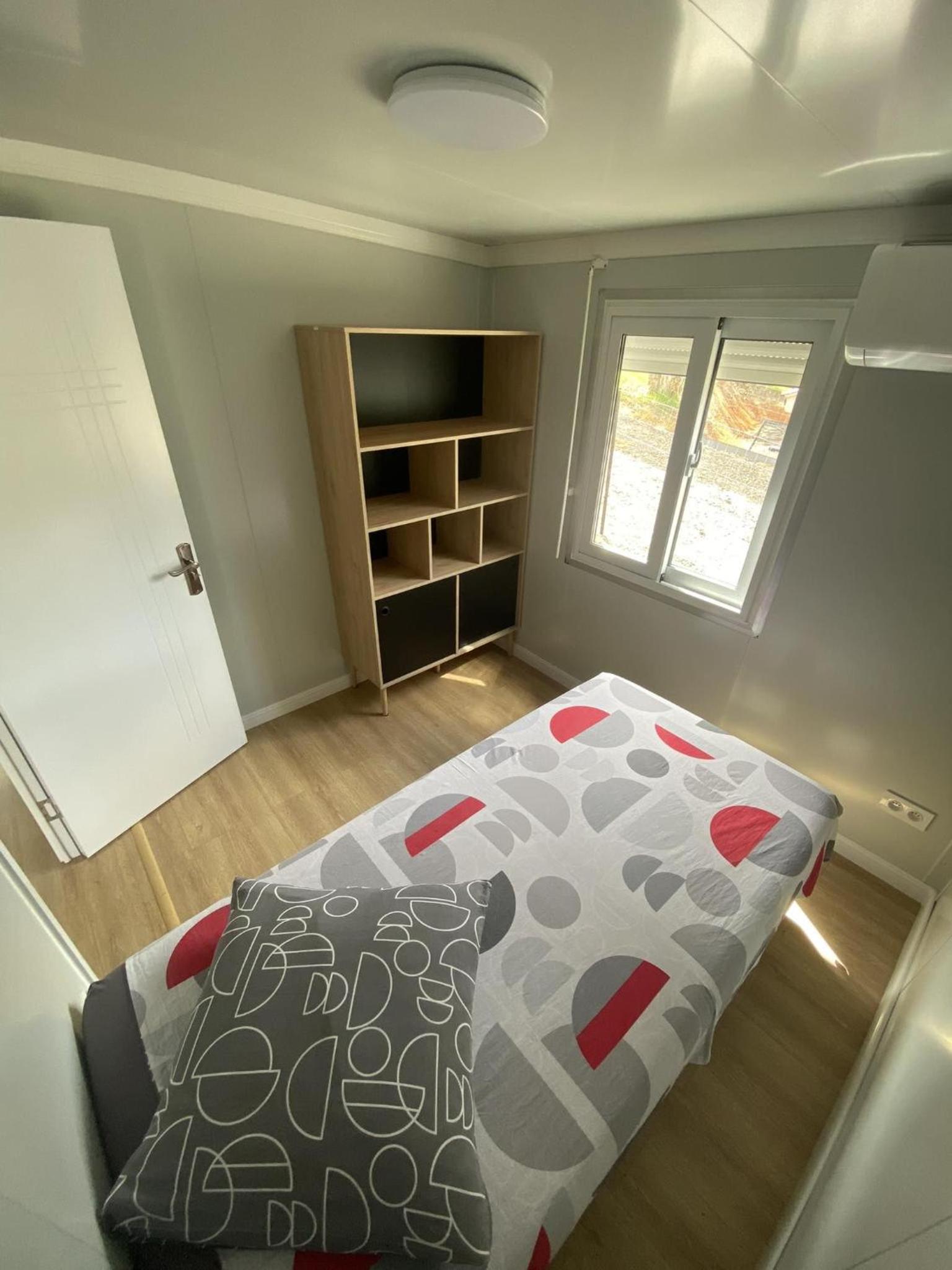 Two-Bedroom House photo 2
