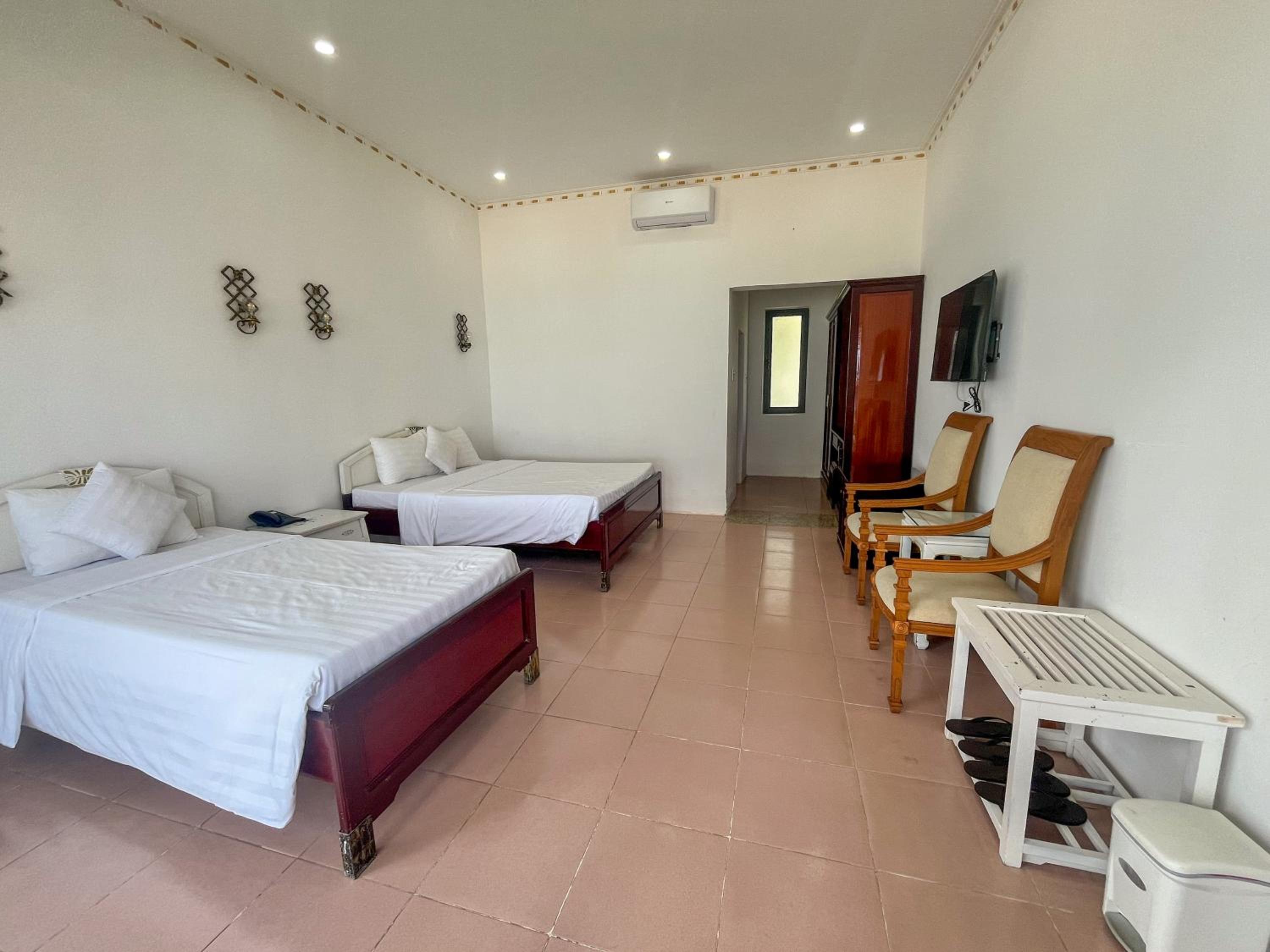 Bungalow - Beach Front - Photo 1
