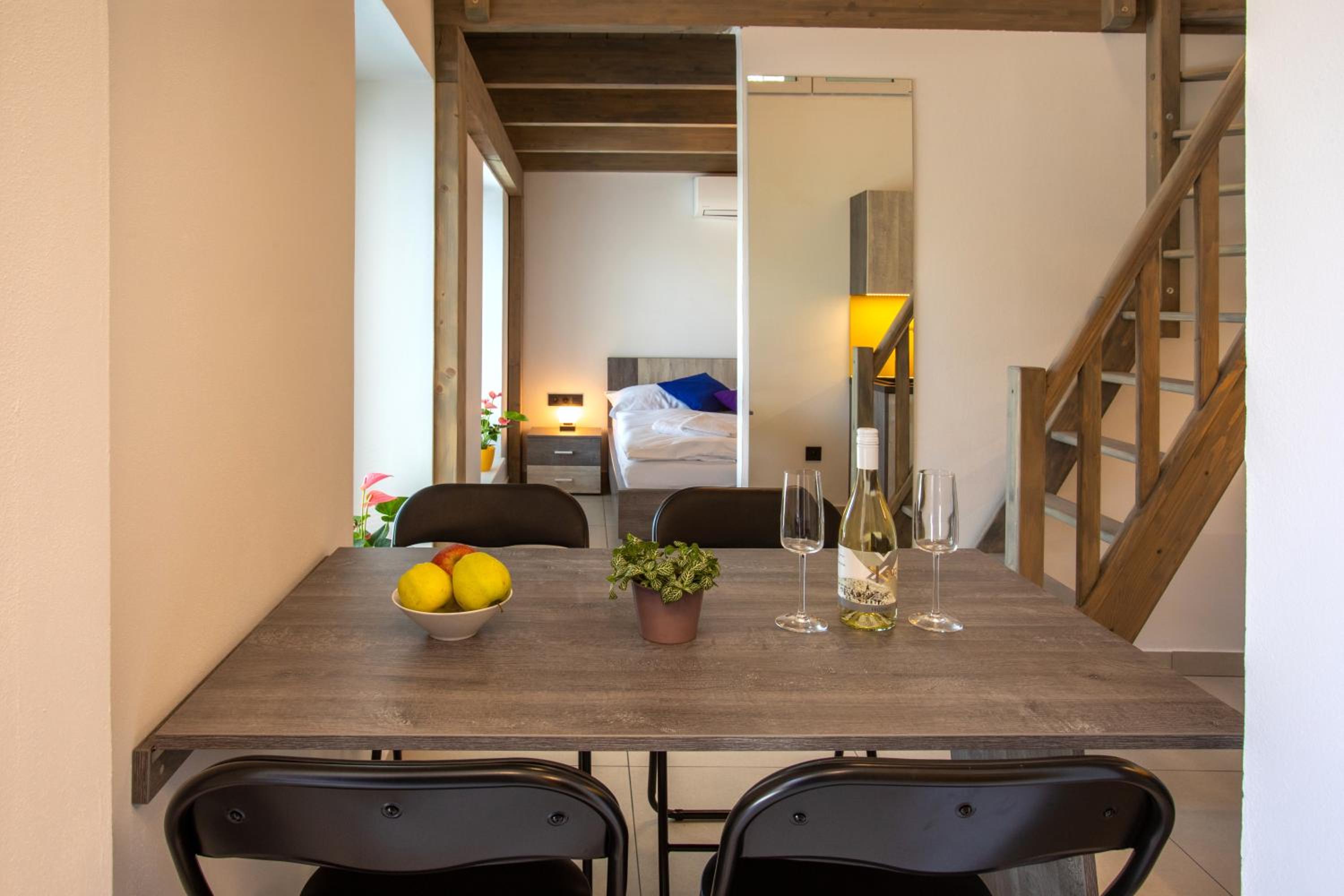 Maisonette photo 2