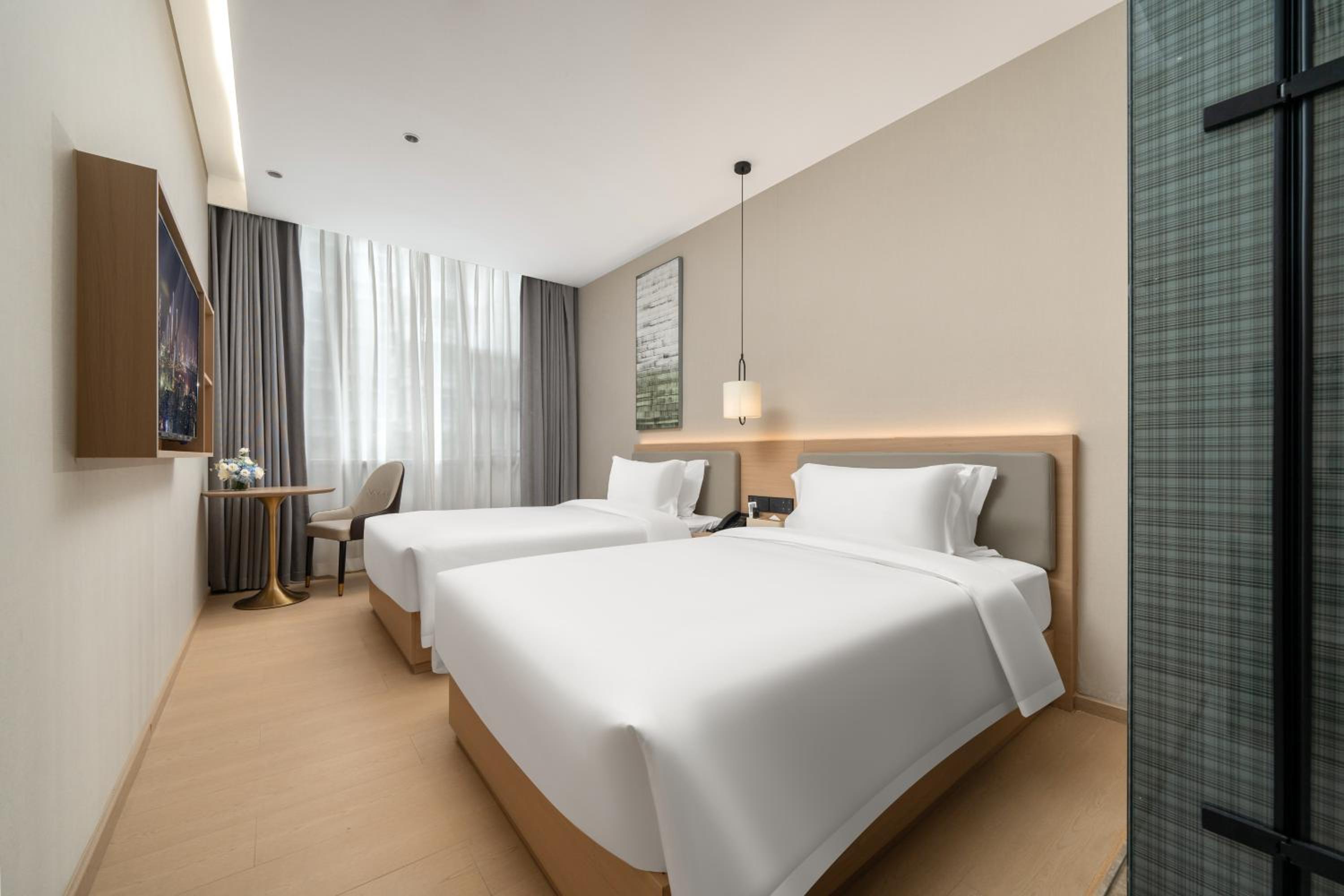 Deluxe Double Room with Shower