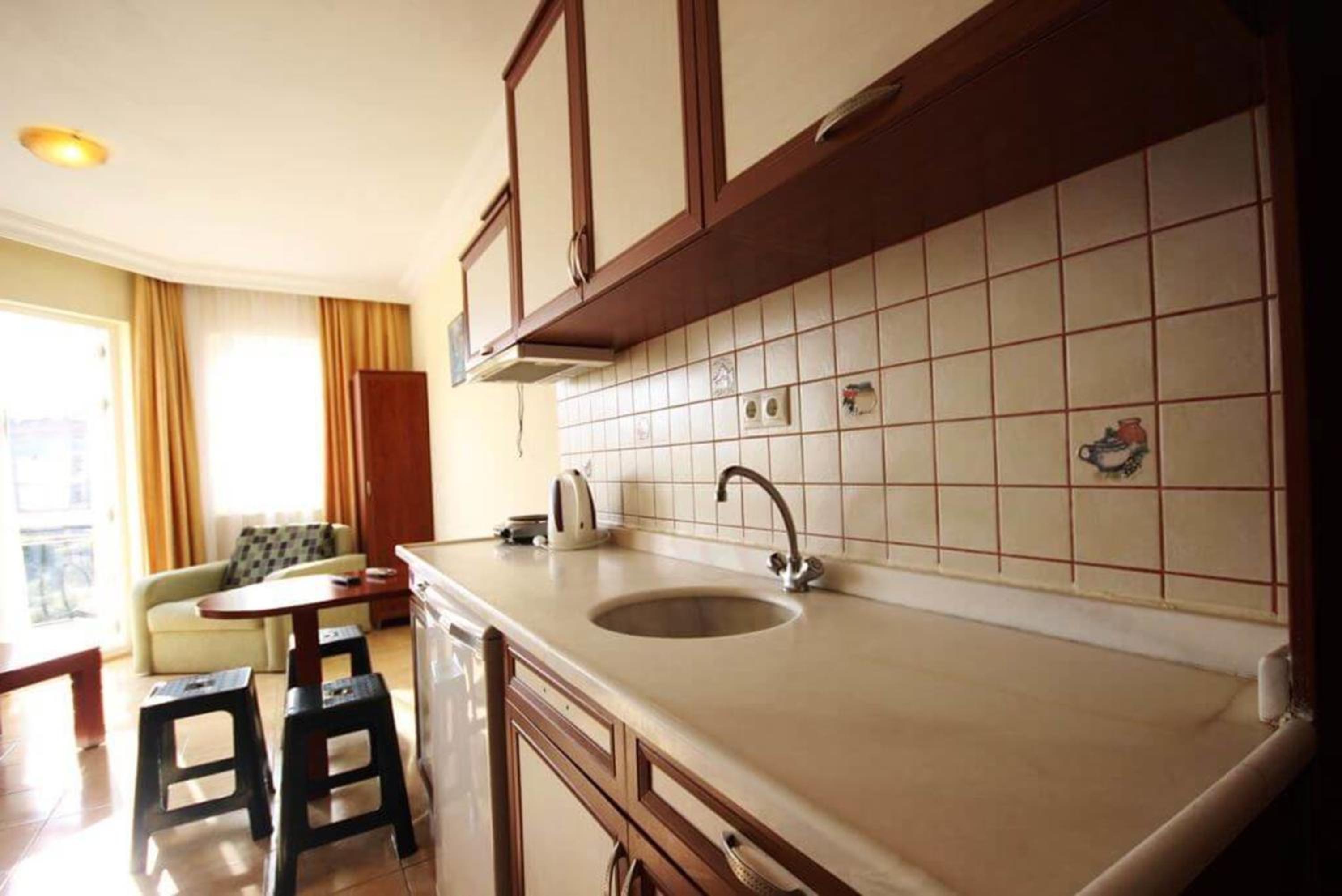Suite with Pool View - Photo 21
