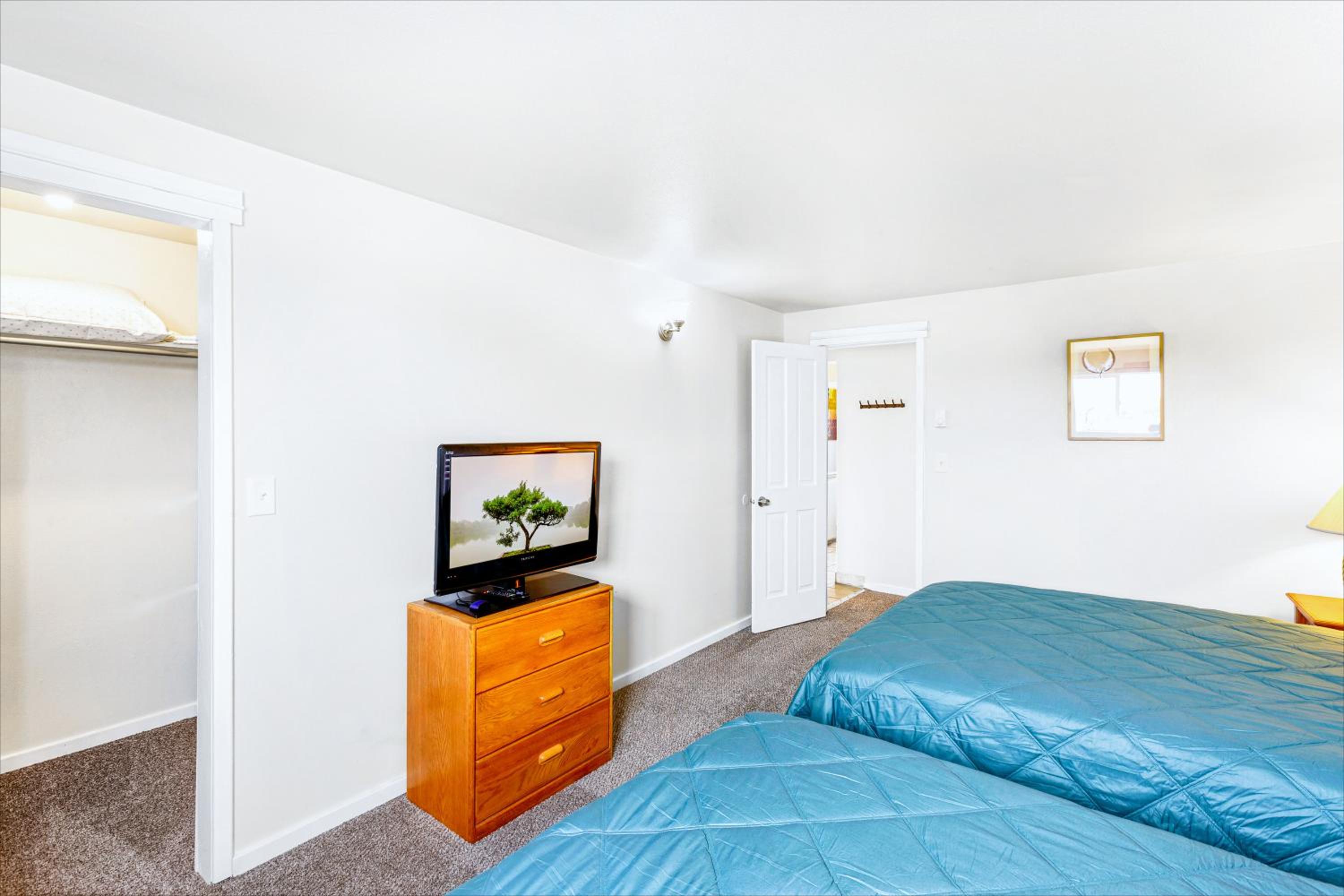 Two-Bedroom House photo 2