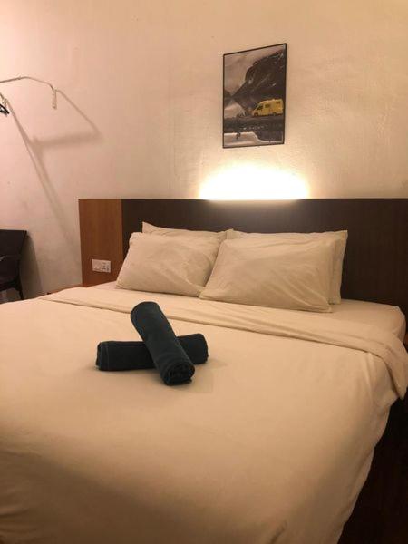Standard King Room - Photo 3