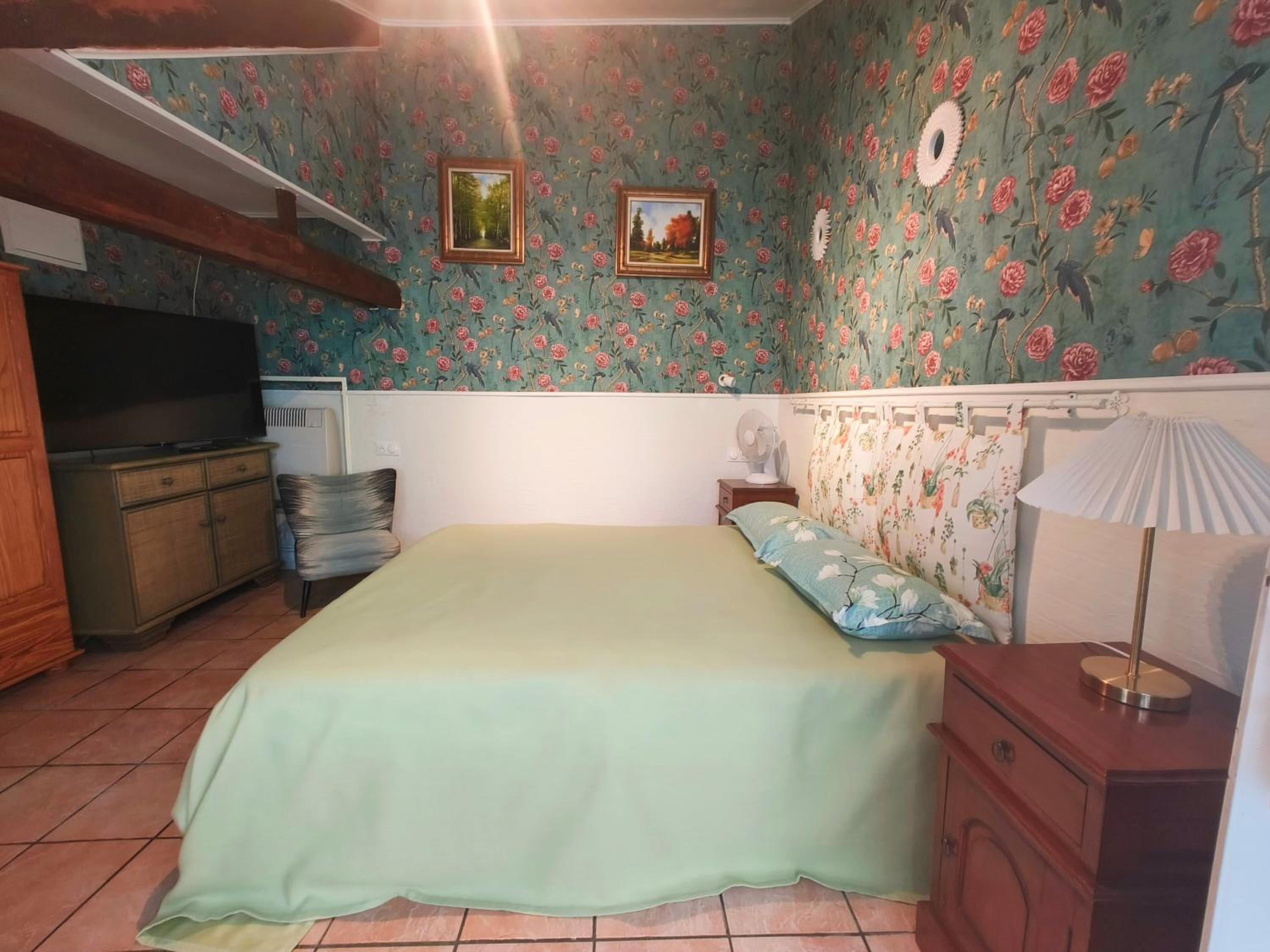 Double Room With Bathroom (Bath And Shower) - Pastel - Photo 1