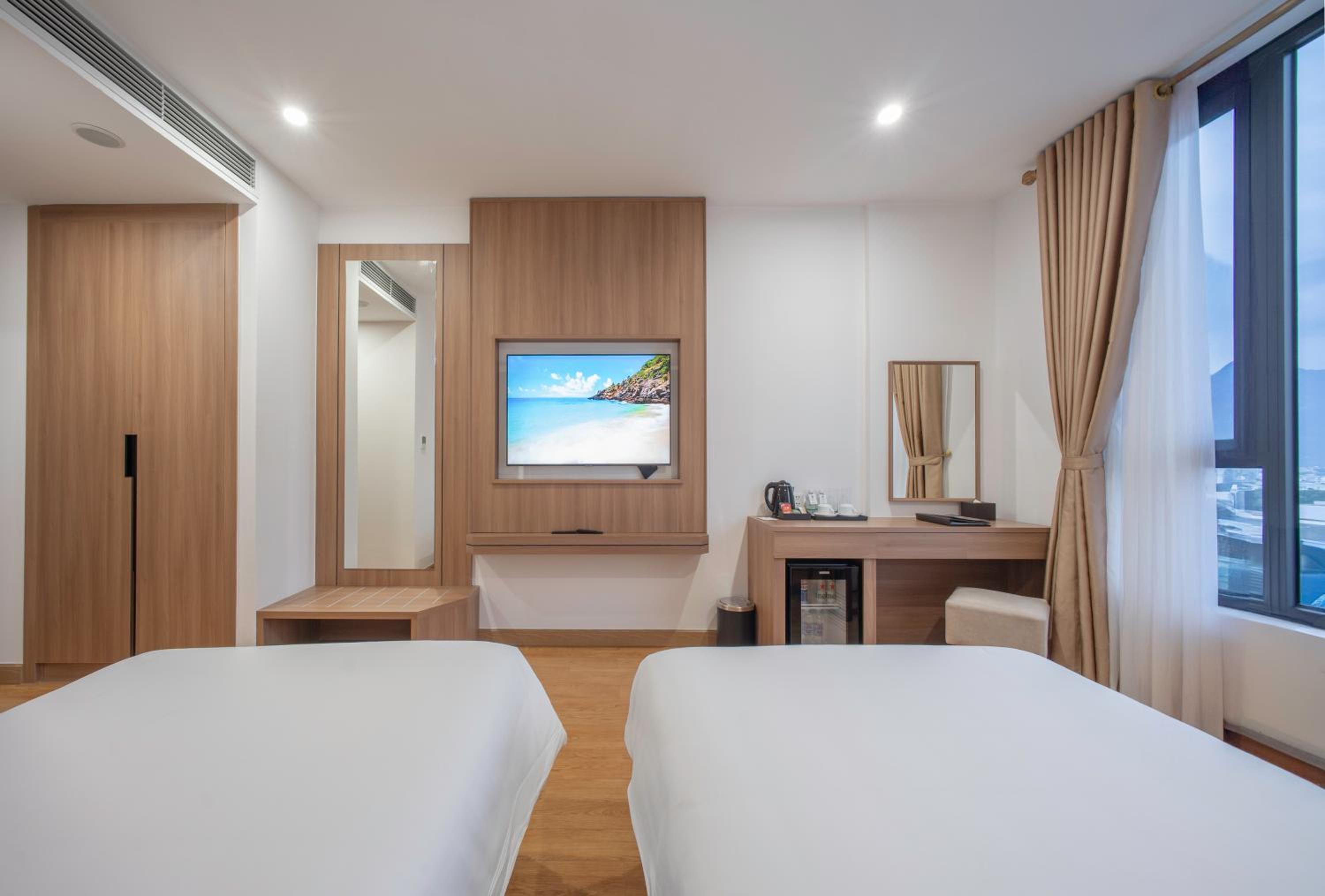 Deluxe Twin Room - Photo 6