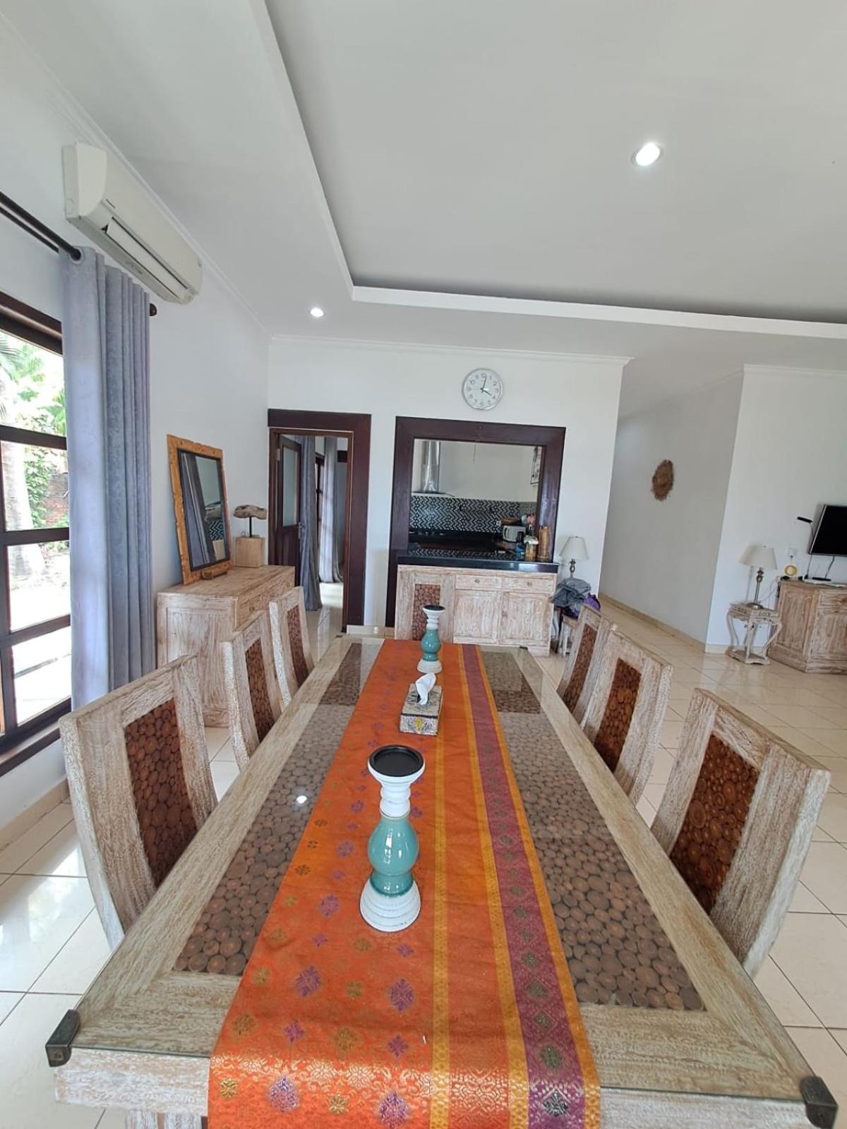 Three-Bedroom Villa photo 3
