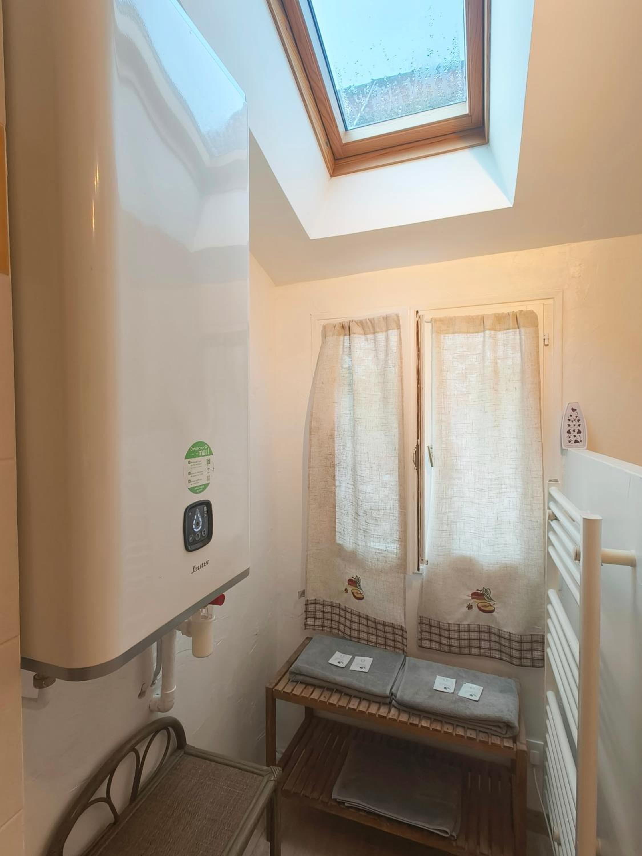 Double Room With Bathroom (Bath And Shower) - Pastel - Photo 3