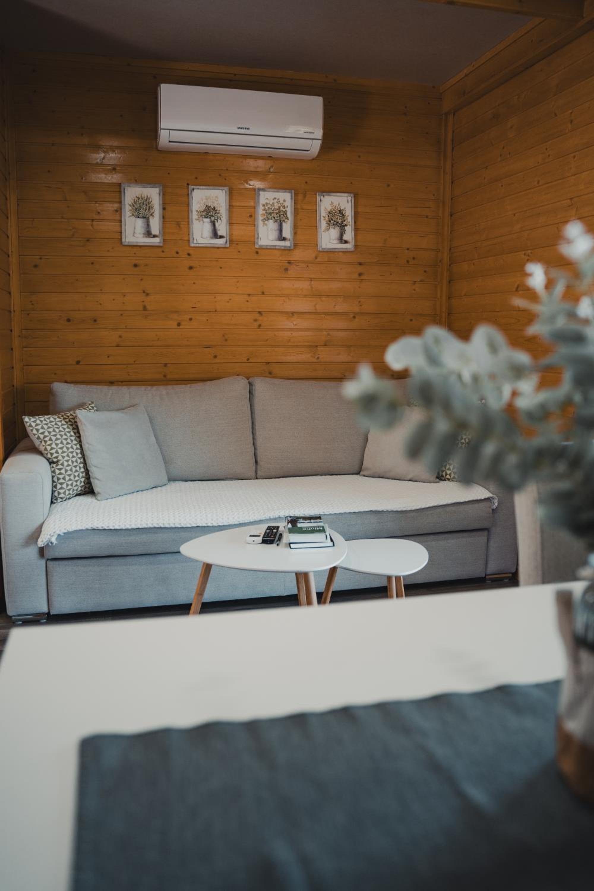 Two-Bedroom Bungalow photo 1