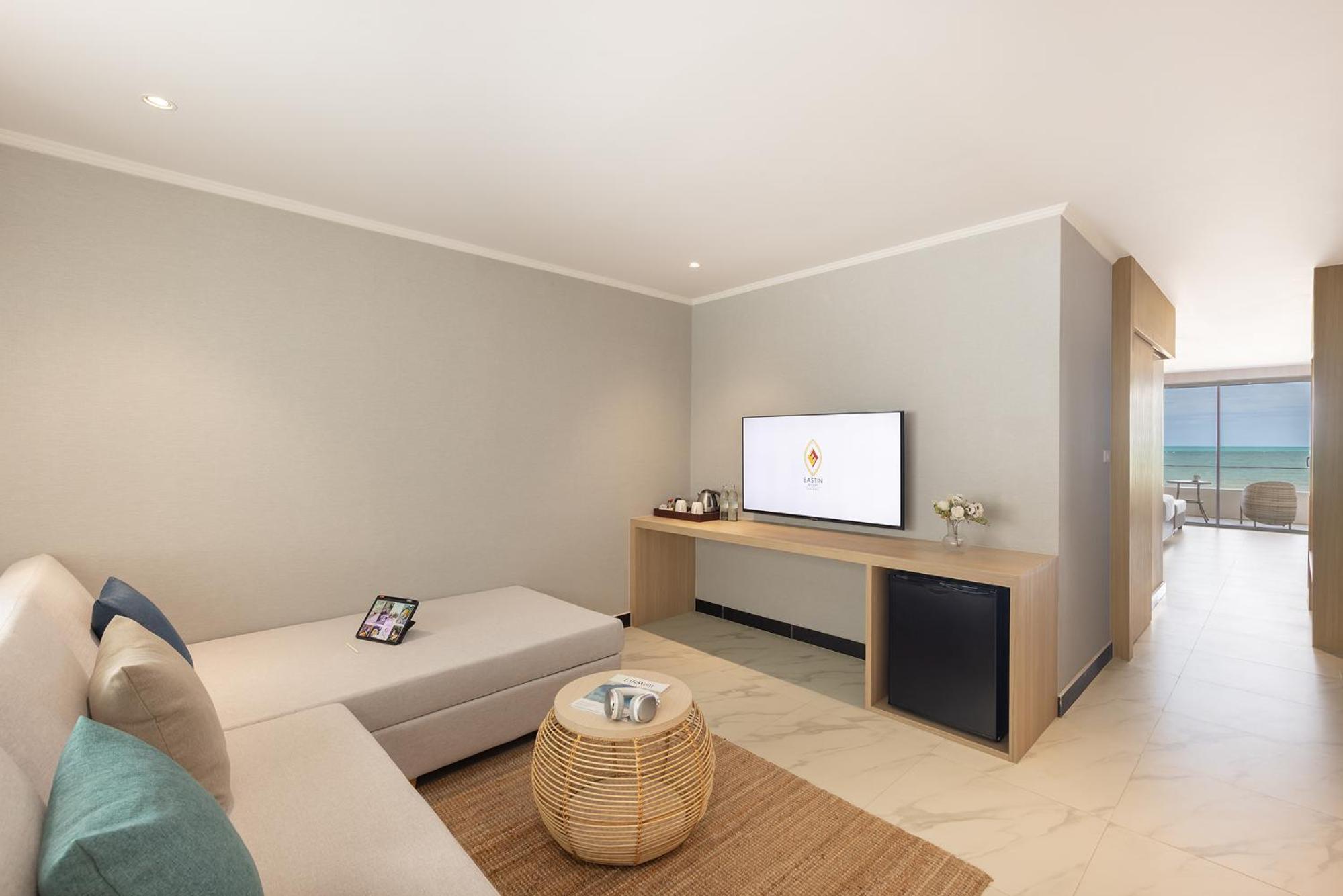 Premium Deluxe Seaview - Photo 3