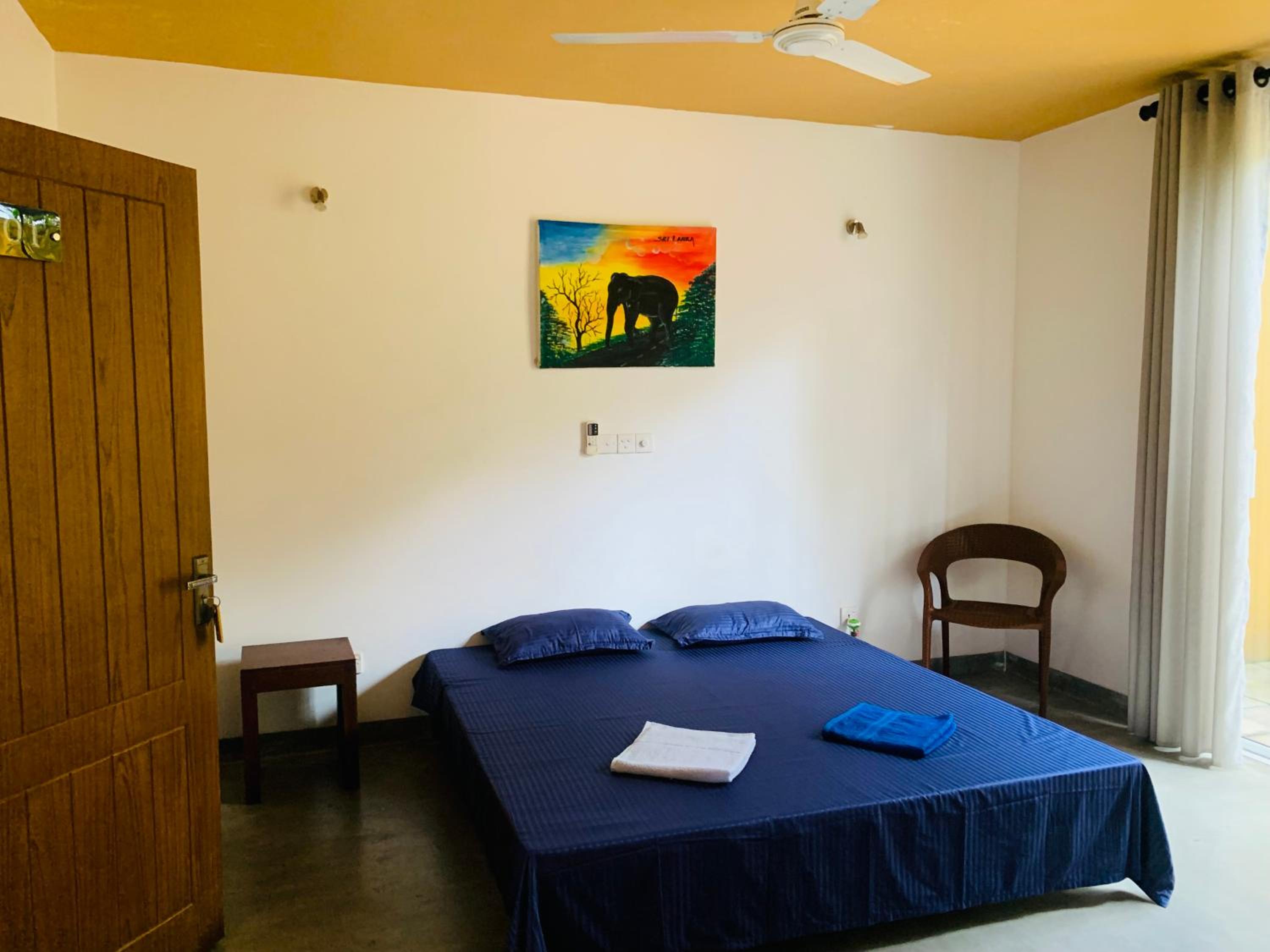 Double Room with Private Bathroom - Photo 6