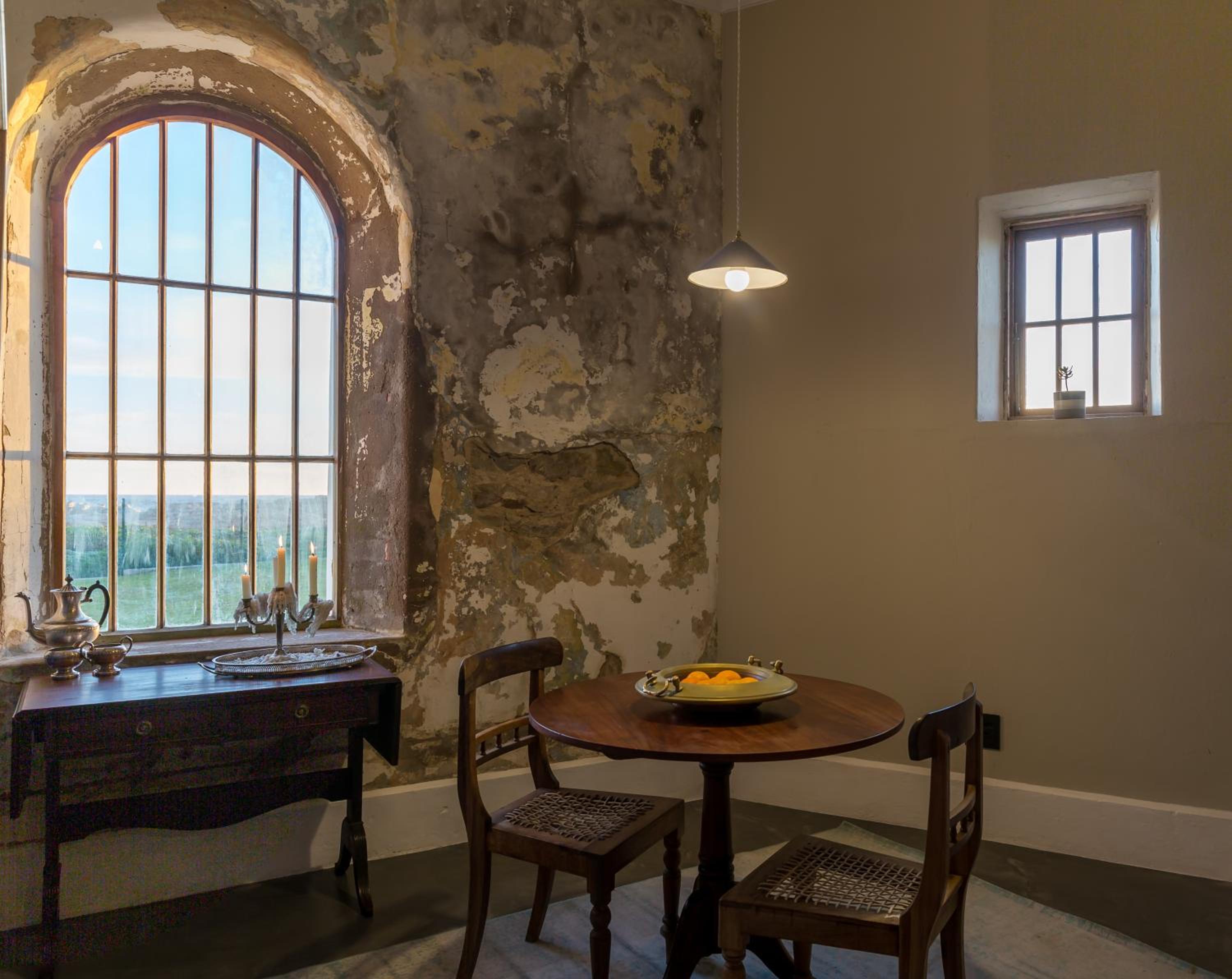 Deluxe One-Bedroom Apartment with Ocean View photo 2