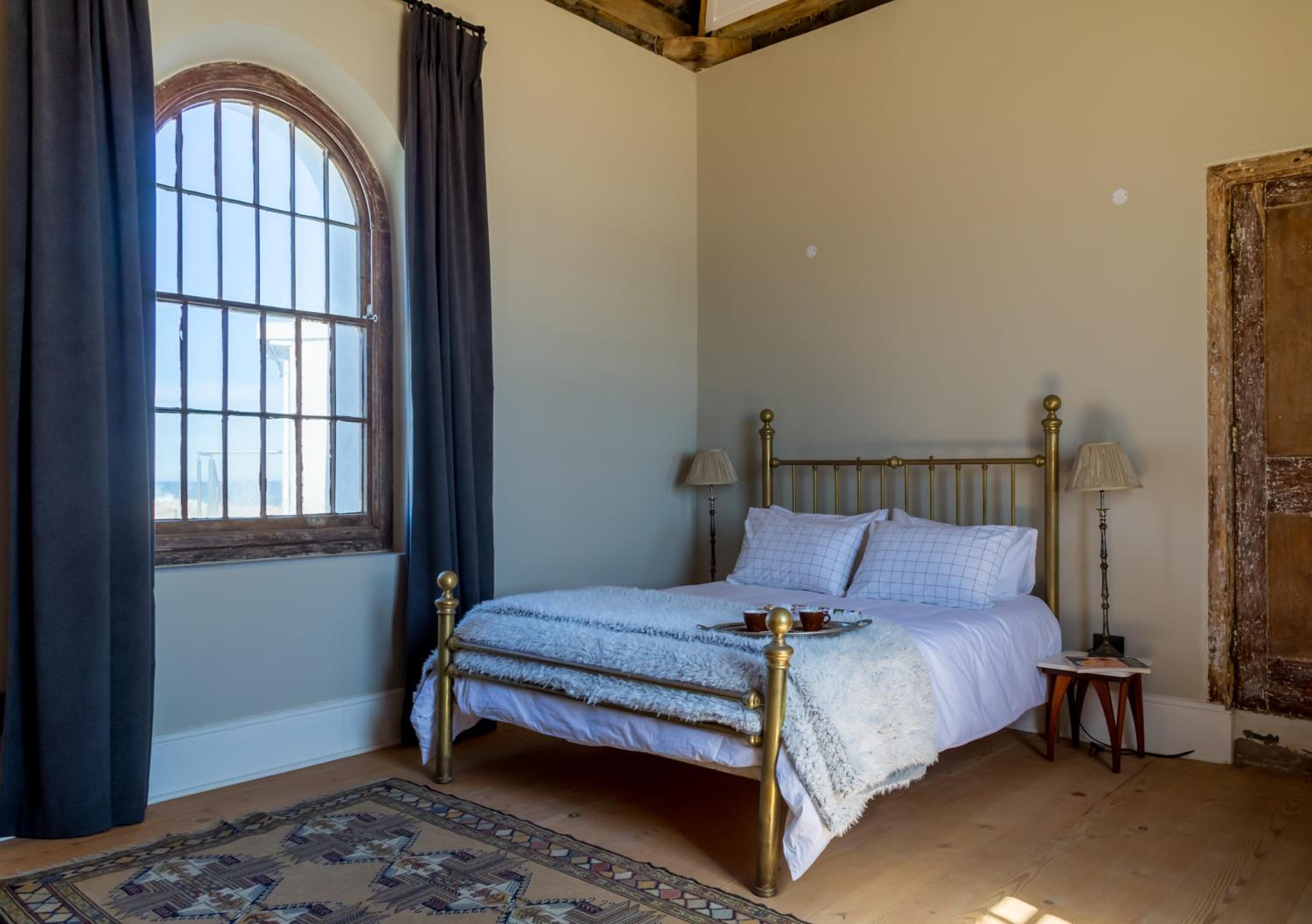 Deluxe One-Bedroom Apartment with Ocean View photo 3