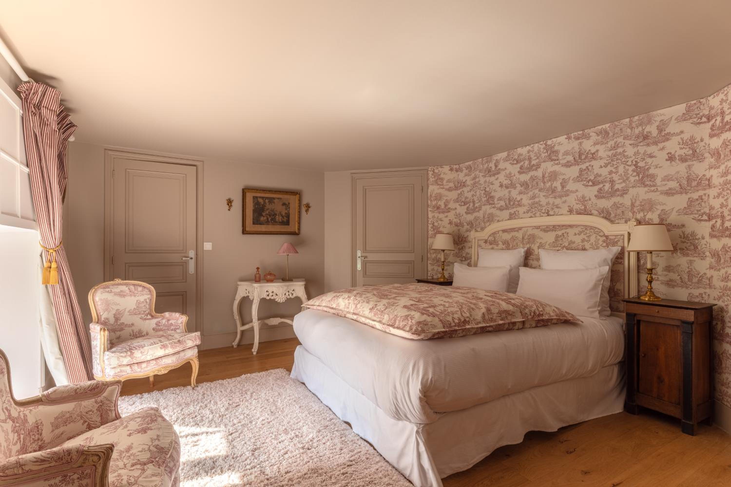 Small Double Room photo 1